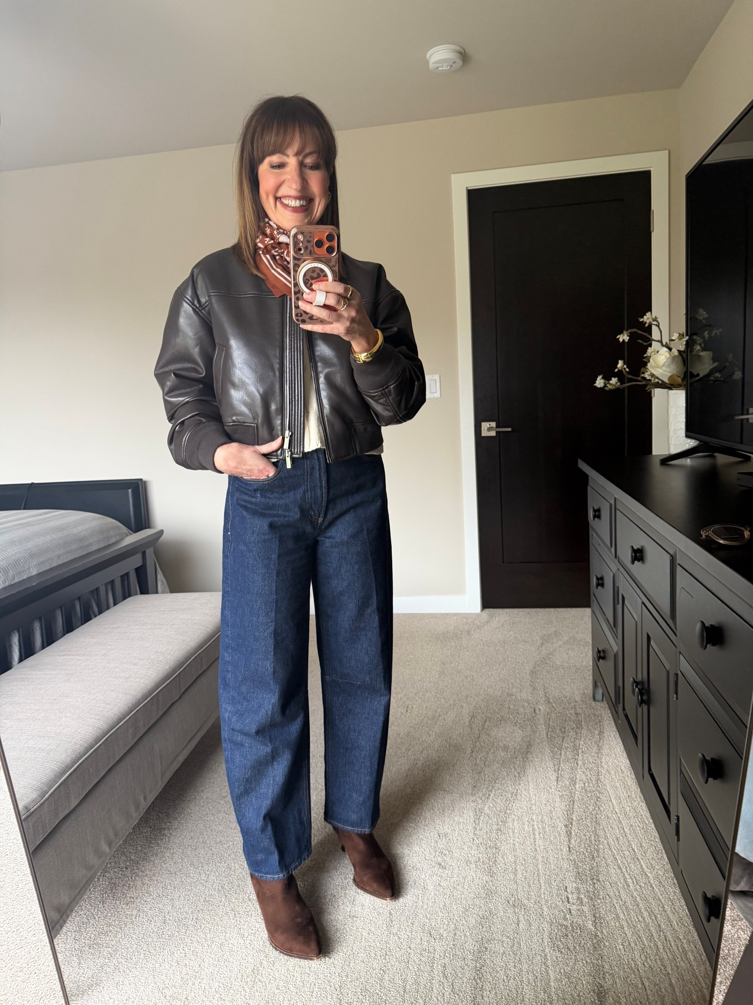 My outfit to go out to lunch with friends!

Aritzia bomber, neck scarf, Evereve, Citizens of Humanity, barrel jeans, Dolce Vita booties, brown booties, sock booties 

#LTKWorkwear #LTKootd #LTKOver40