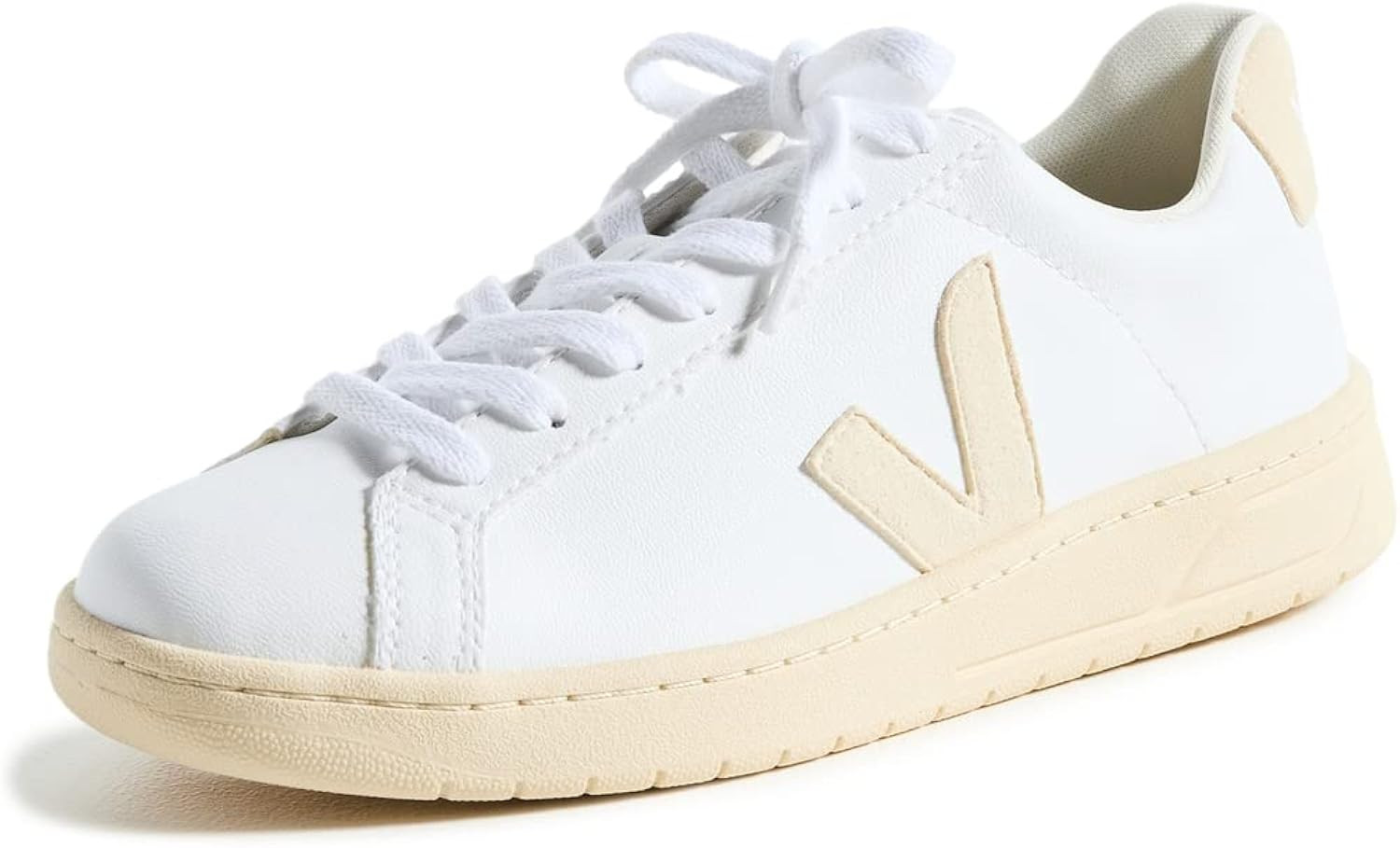 Veja Women's Urca Sneakers | Amazon (US)
