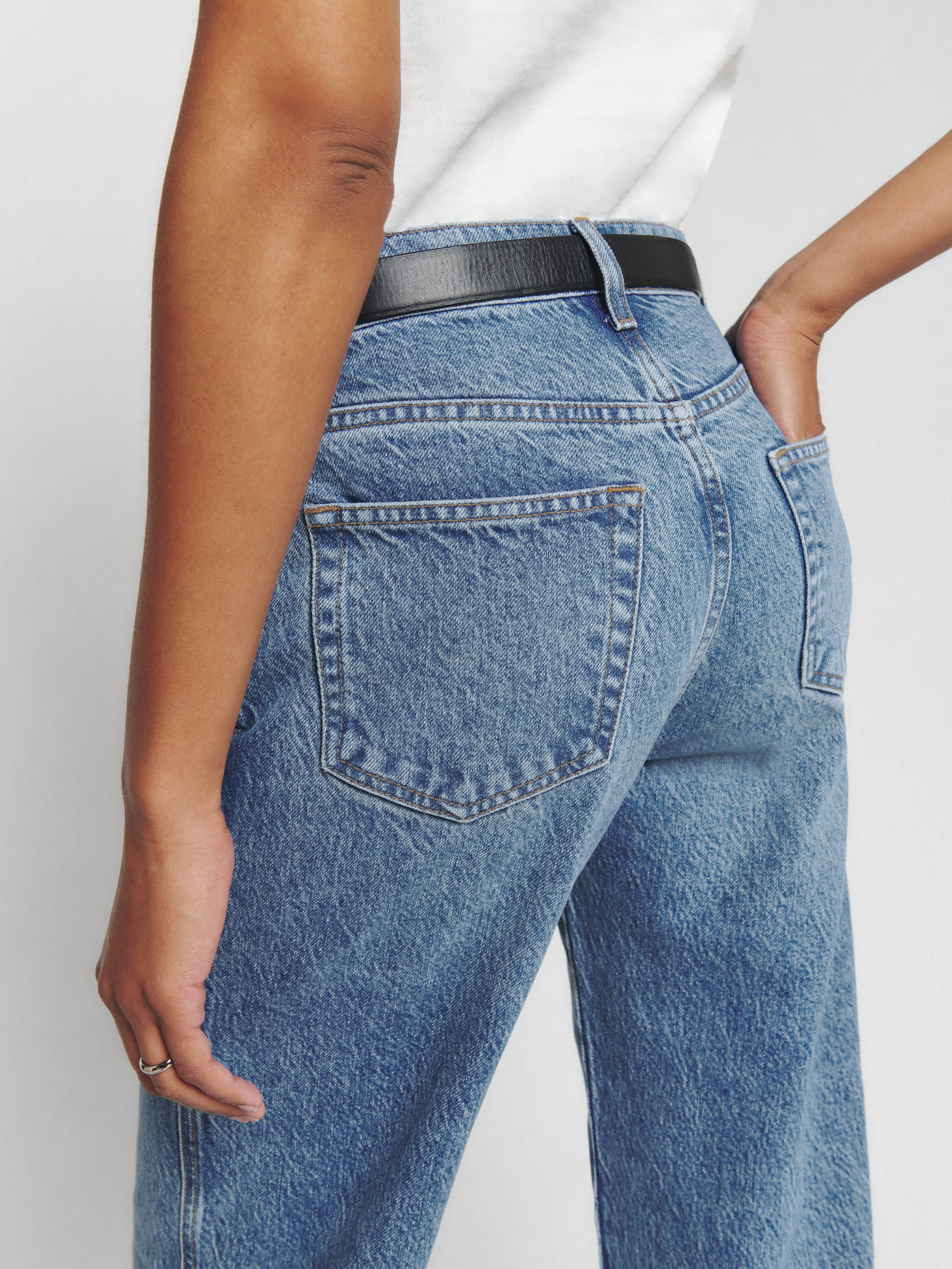 Val 90s Mid Rise Straight Jeans | Reformation (Global)