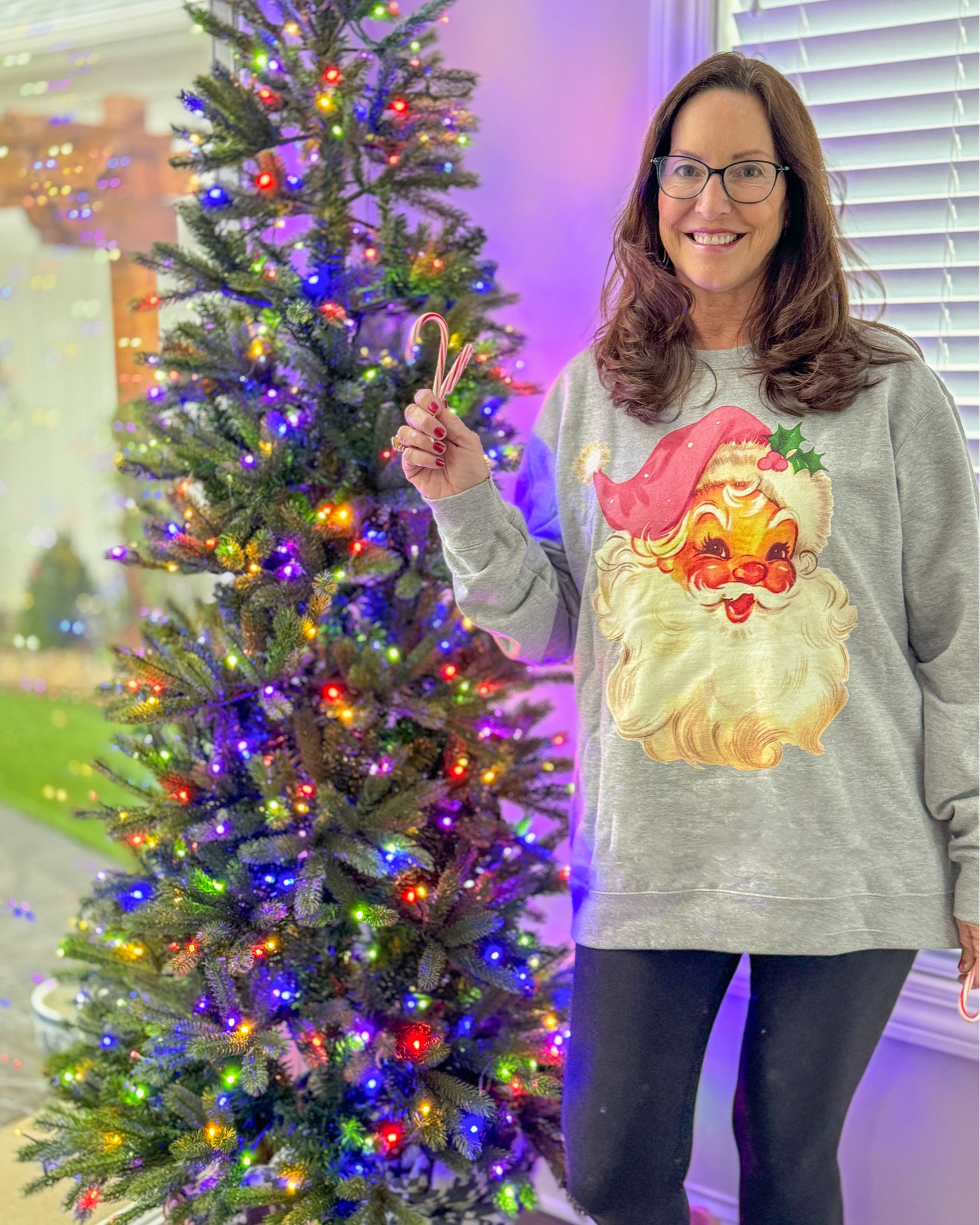 how cute is this retro Santa sweatshirt? this is a decent warm sweatshirt. Quality is great for a reference. This is an extra large. I am 5 foot 10 and usually wear a size 12 so I think I could’ve done a large or extra large. This is super cute wear to  tree lighting events when it’s chilly! 
#foundonamazon #amazonfinds 


#LTKHoliday #LTKCyberWeek #LTKSeasonal