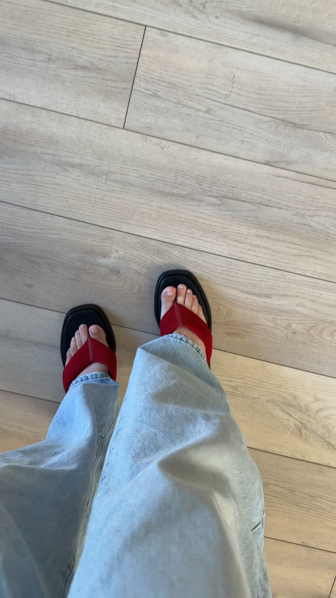 Cuuuuutteee!! I love. I’m obsessed with the Papa bread and how they’re a little platform. Plus they’re super comfortable. Run tts ￼



@stevemadden-us

#LTKootd #LTKgrwm #LTKdayinmylife
