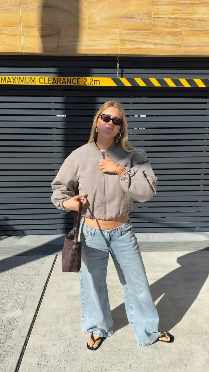 Jacket is Kookai (have linked similar and more affordable versions) and bag is decjuba (have linked similar) jeans are old Princess Polly and can’t find them on the website but have linked similar xx 

#LTKaustralia #LTKwinter
