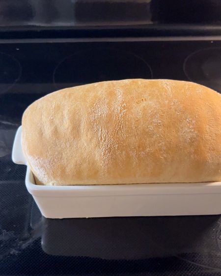 Loaf pan for sandwich breadd