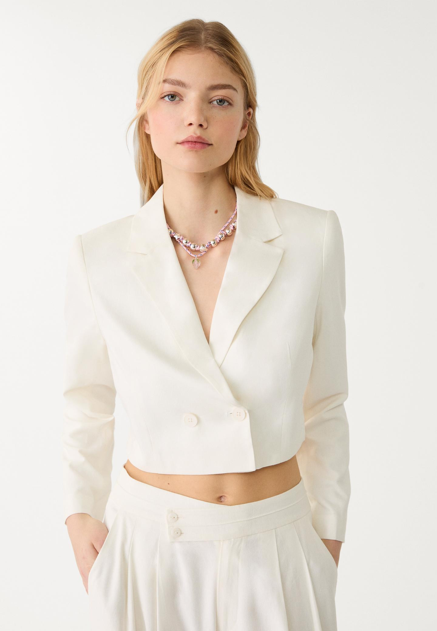 Blazer cropped nœud dos lin | Stradivarius (FR)
