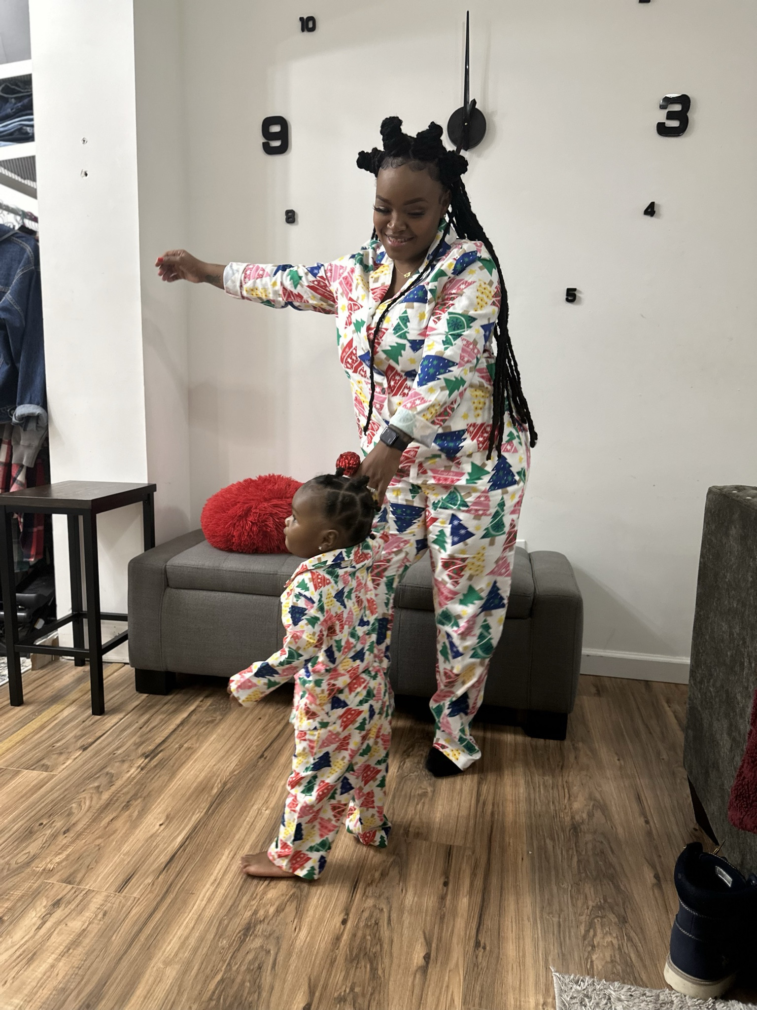 If you love cute pajamas as much as I do… today is YOUR DAY!!
Old Navy’s women’s PJs are 70% OFF and I promise you’re gonna want every single set.
Linked all the cutest styles on my LTK!!

#ShoppingWithPriiincesss #oldnavystyle #pajamalover #holidayready #shoppingfavorites #cozyseason #Atlantabloggers


#LTKgrwm #LTKSaleAlert #LTKHoliday