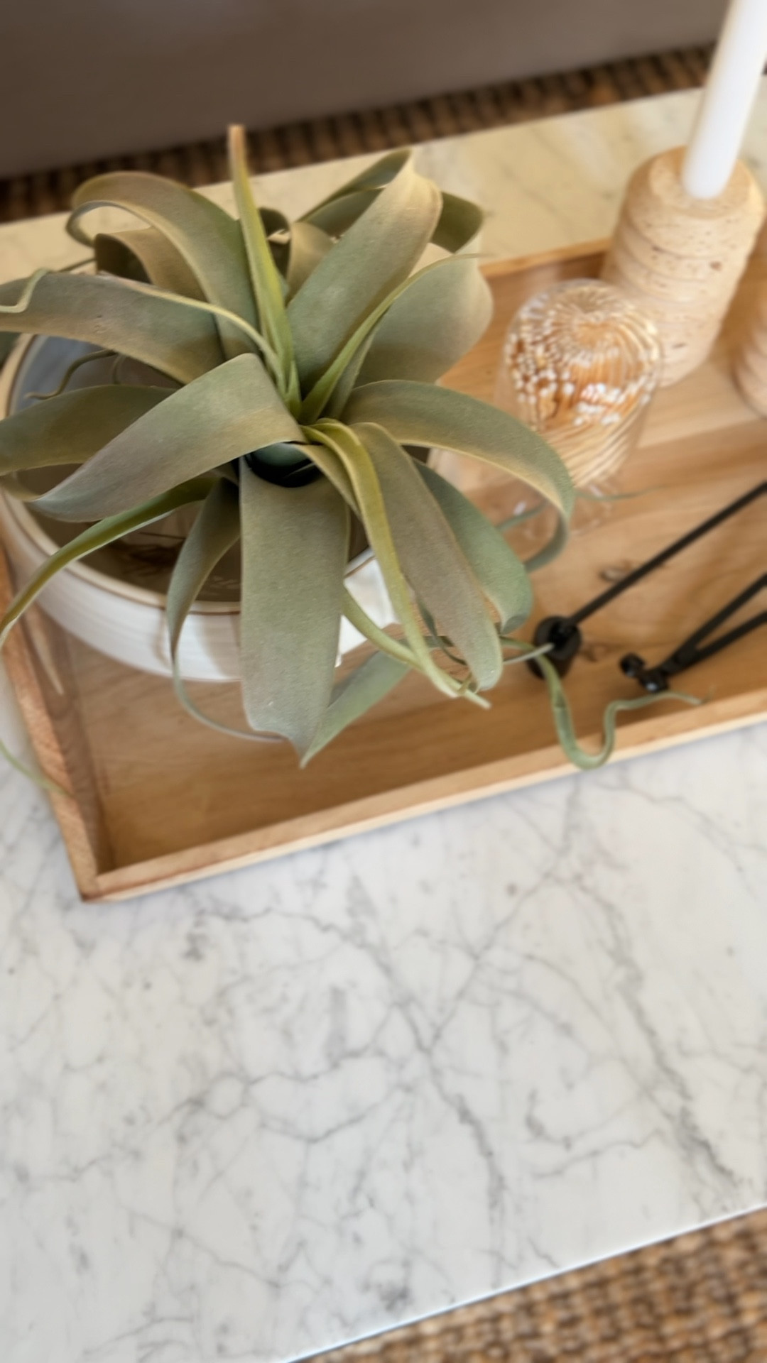 Transitional coffee table styling

#LTKStyleTip #LTKHome #LTKFindsUnder100