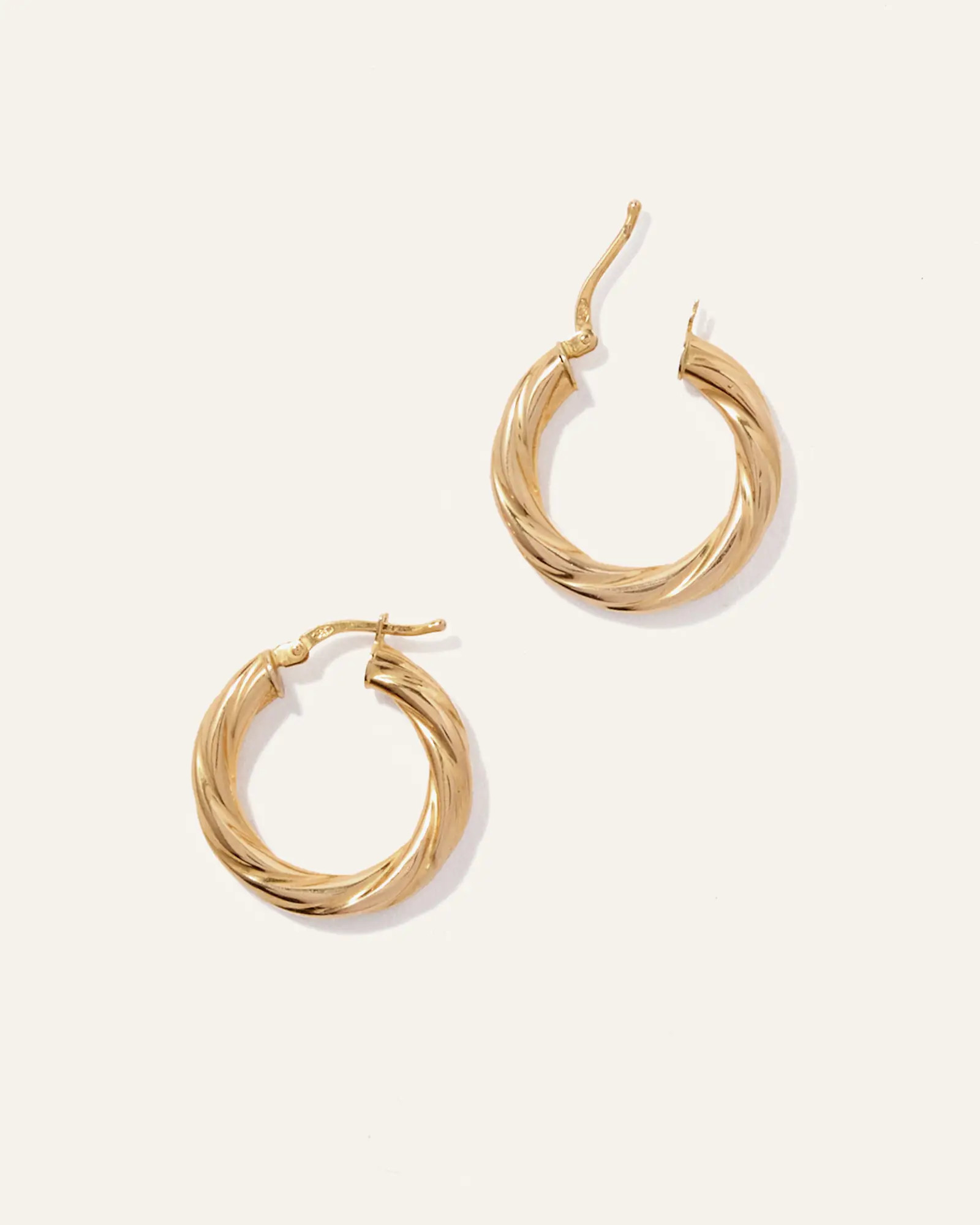 14K Gold Twisted Wide Hoop | Quince