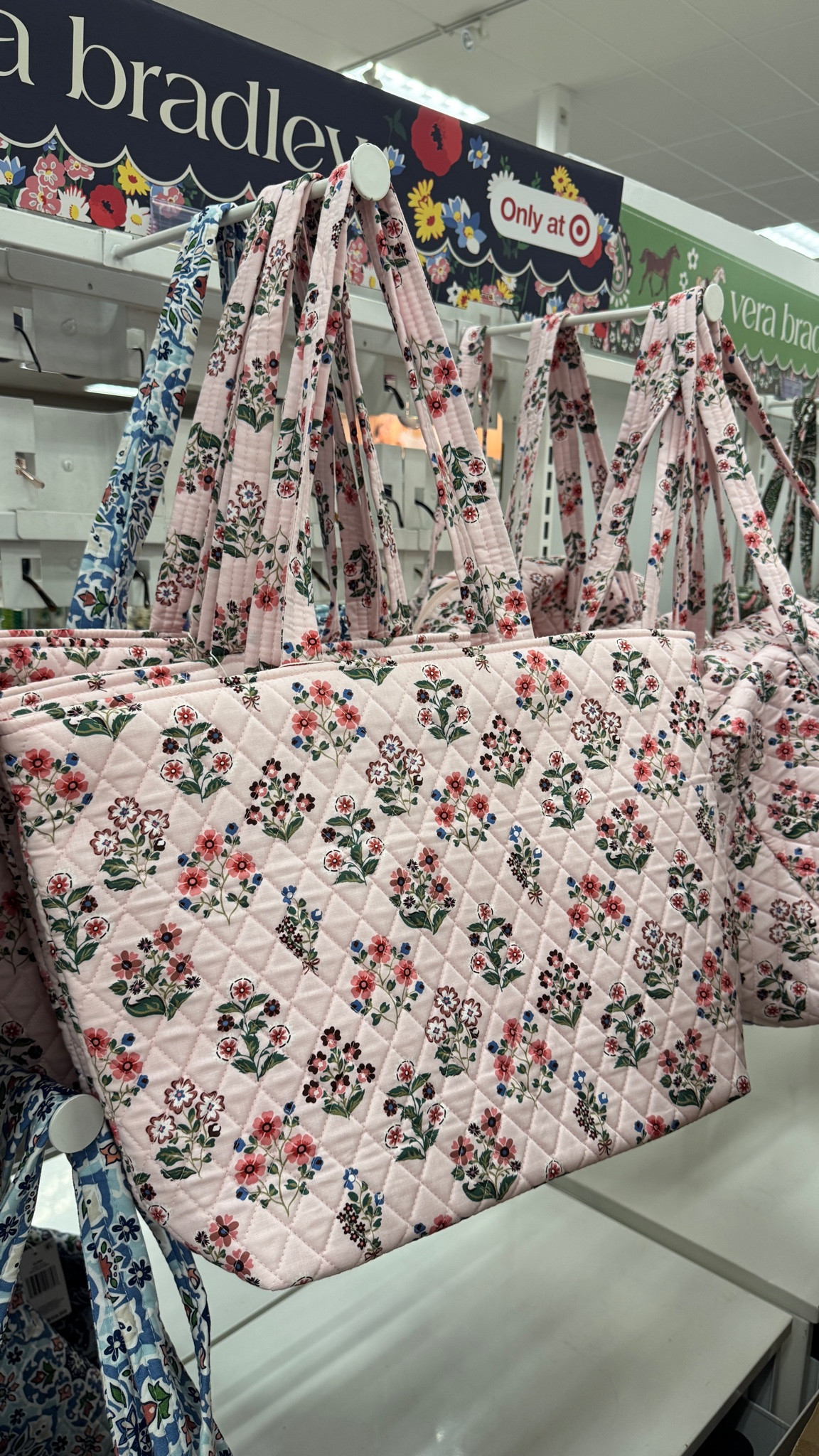 Such a pretty tote bag! Vera Bradley x Target