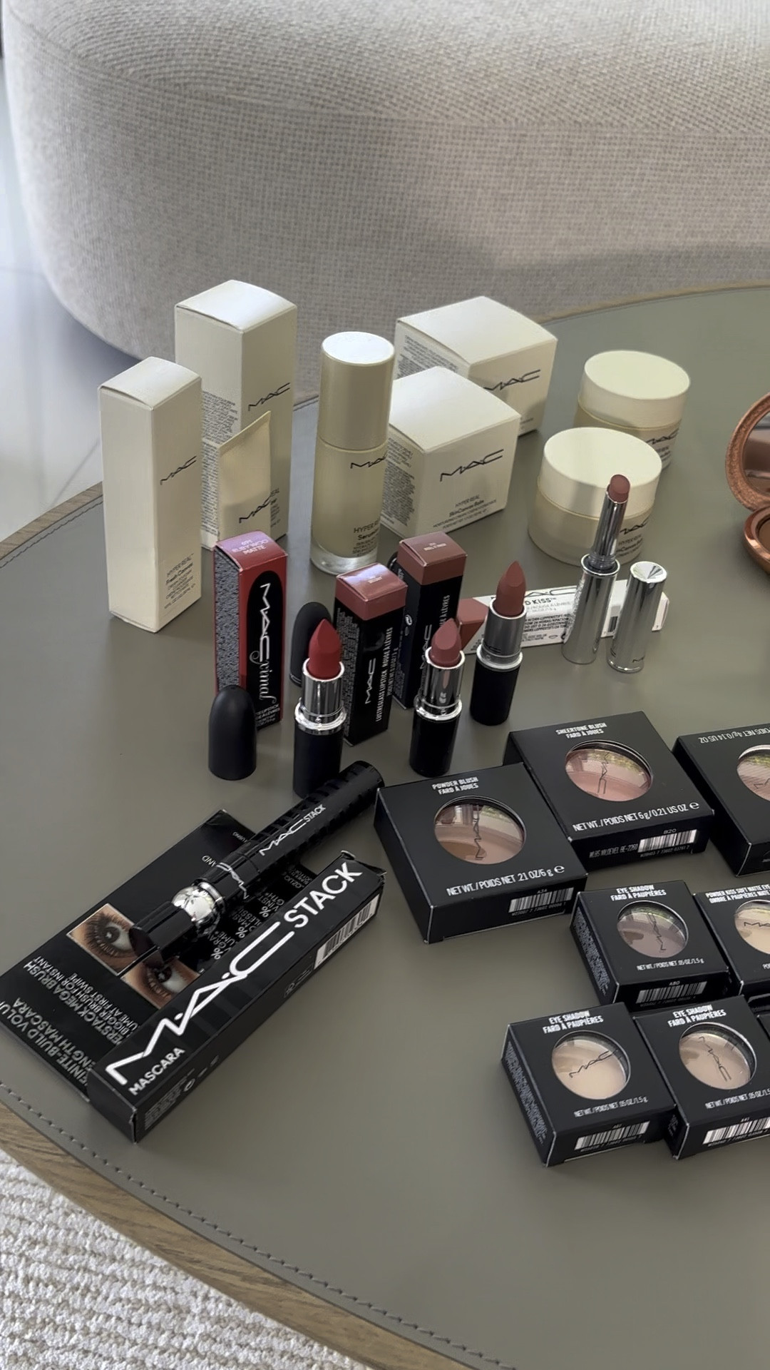 Collab with Mac cosmetics. I’ve been using Mac since I was a teen the quality of these products never disappoint. I was lucky enough to replenish all of my favorites and add some new colors. I even got to try out their new skincare, which is unbelievable. 😍

#LTKVideo #LTKBeauty