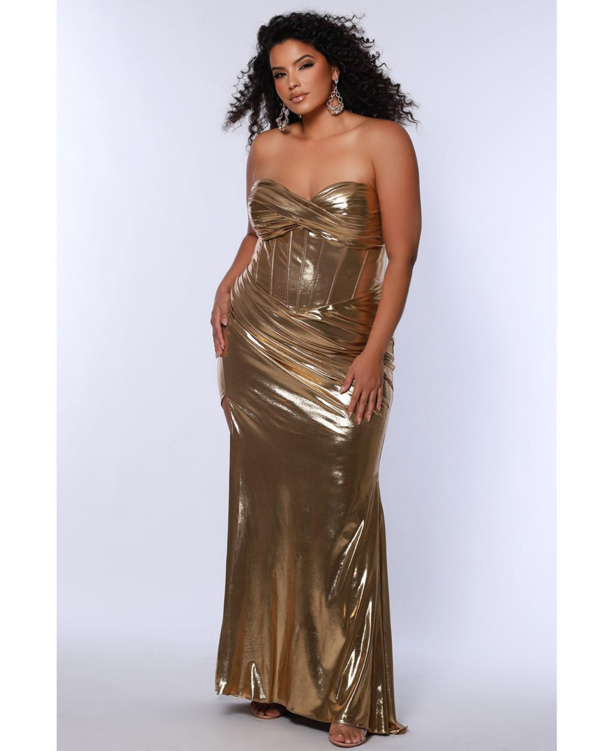 Sydney's Closet Women's Strapless Metallic Sweetheart Neckline Gown - Gold | Macy's