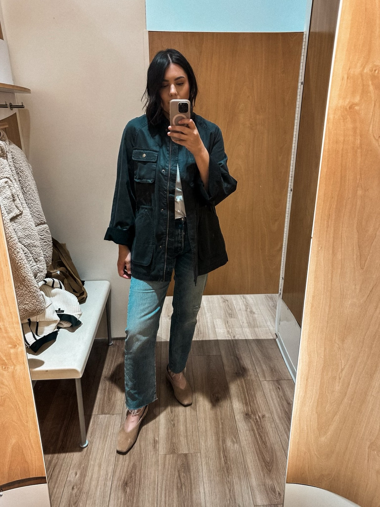 I loved this jacket so much! Even though I need another jacket like a hole in my head buttttt that has never stopped me before. So this is a waxed canvas with corduroy collar and sleeves. It’s padded inside, it’s thicker than I was expecting. It runs very oversized but you can cinch the waist as well. it’s really well constructed! 

I am in the small here so just know it runs big! I’m usually a medium in oversized jackets for reference.. 

 