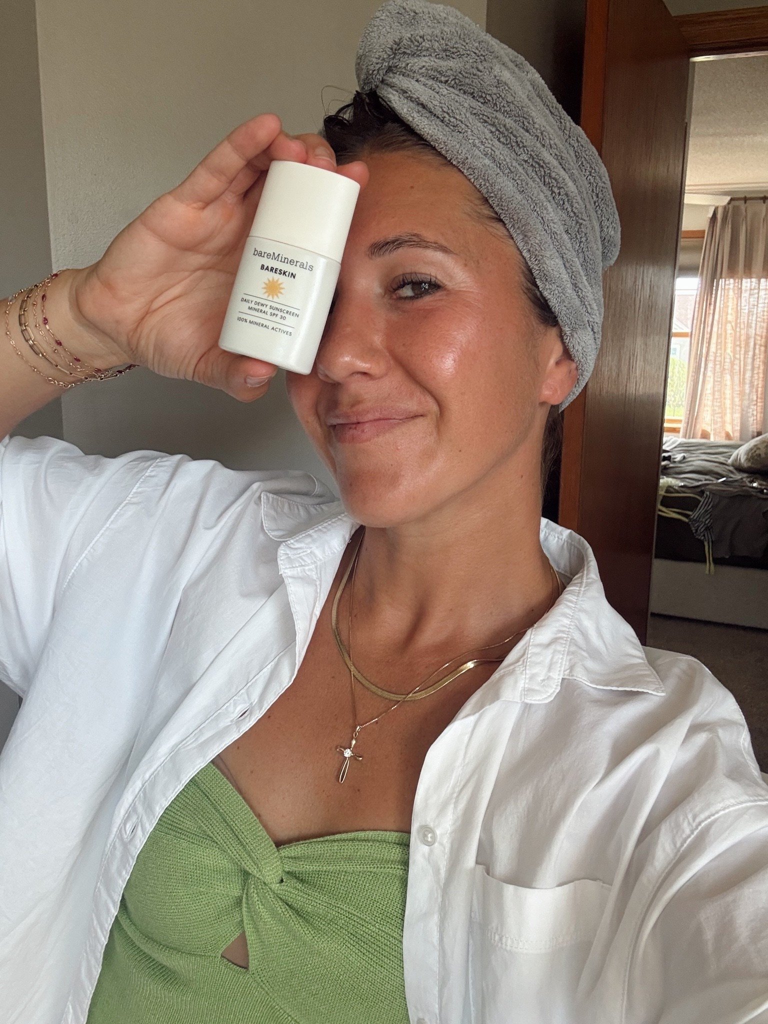 I’ve been loving this tinted moisturizer!! Lightweight with the prettiest dewy glow

#LTKBeauty #LTKgrwm