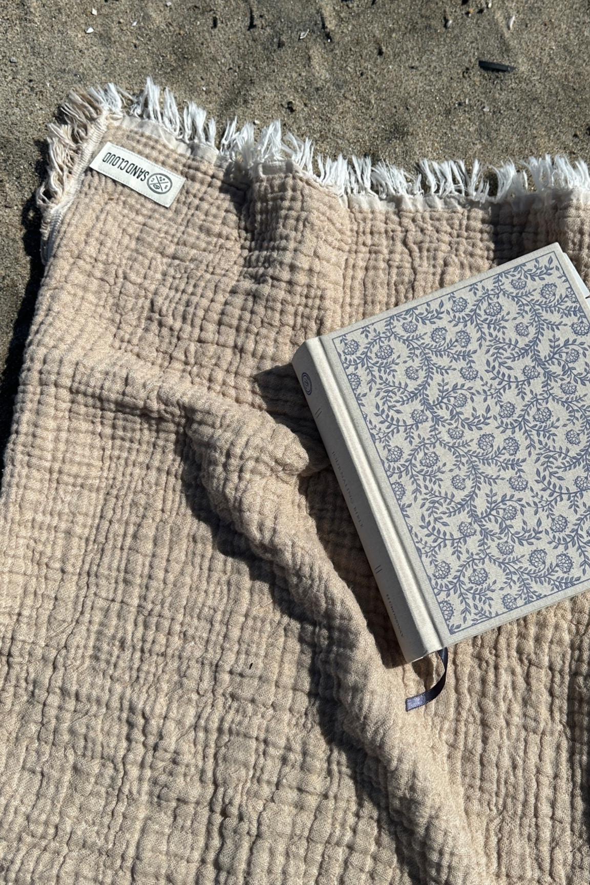 make my beach days so much better 🤍

#LTKtravel #LTKMostLoved #LTKGiftGuide