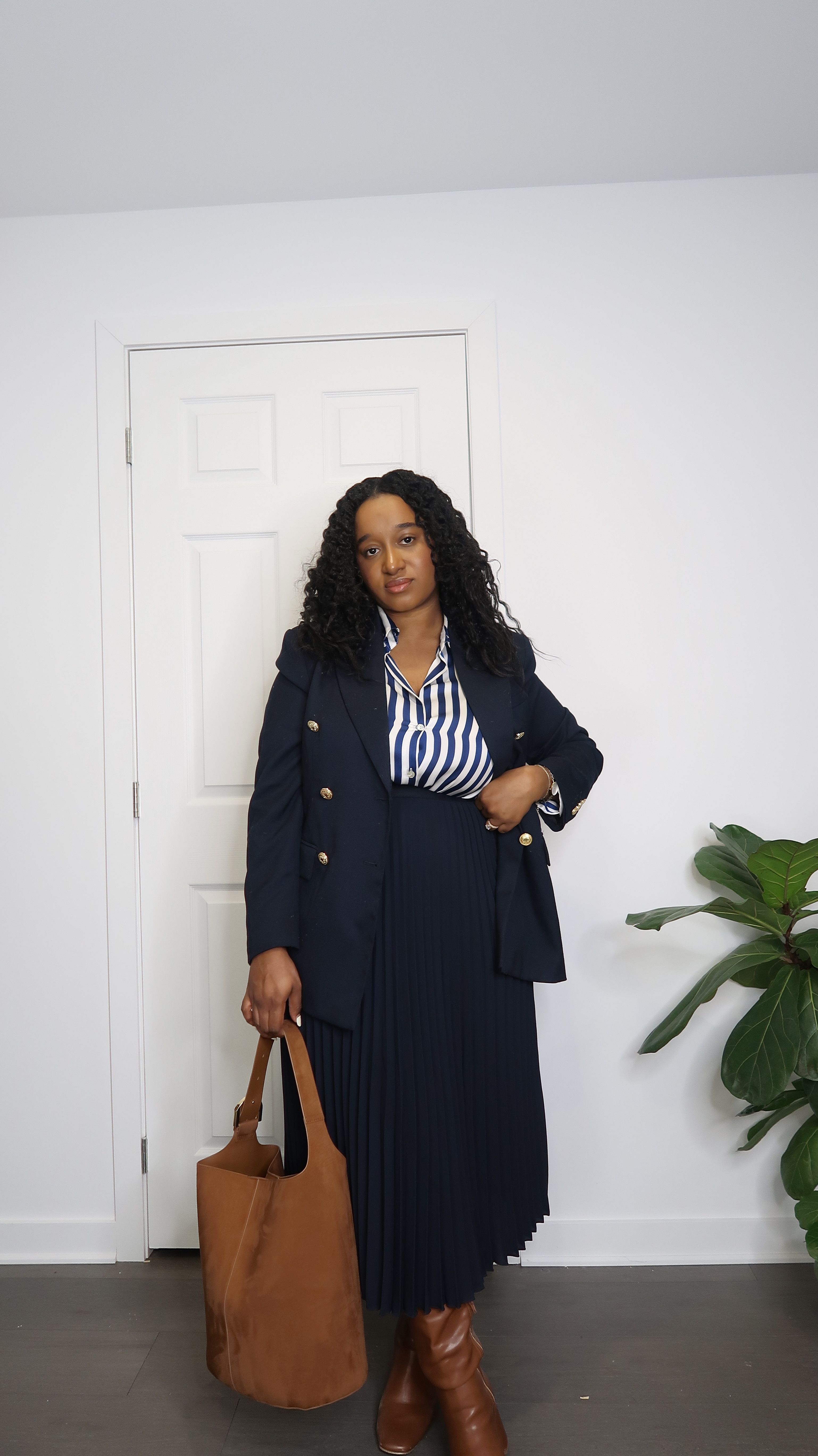 1 Skirt 2 Ways to wear // Outfits inspo for work

Vote for your favourite look 👇🏾 1 or 2? 

Comment SHOP below to receive a DM with the link to shop this post on my LTK 💌

Outfit inspo • get dressed with me • what to wear • how to style • ways to wear • work outfits • workwear • Pinterest outfit •

#styleinspo #workwearstyle #workwear #workwearfashion #outfitideas
#modestfashion #modestdresses #modeststyle

#LTKmodest #LTKstyletip #LTKworkwear