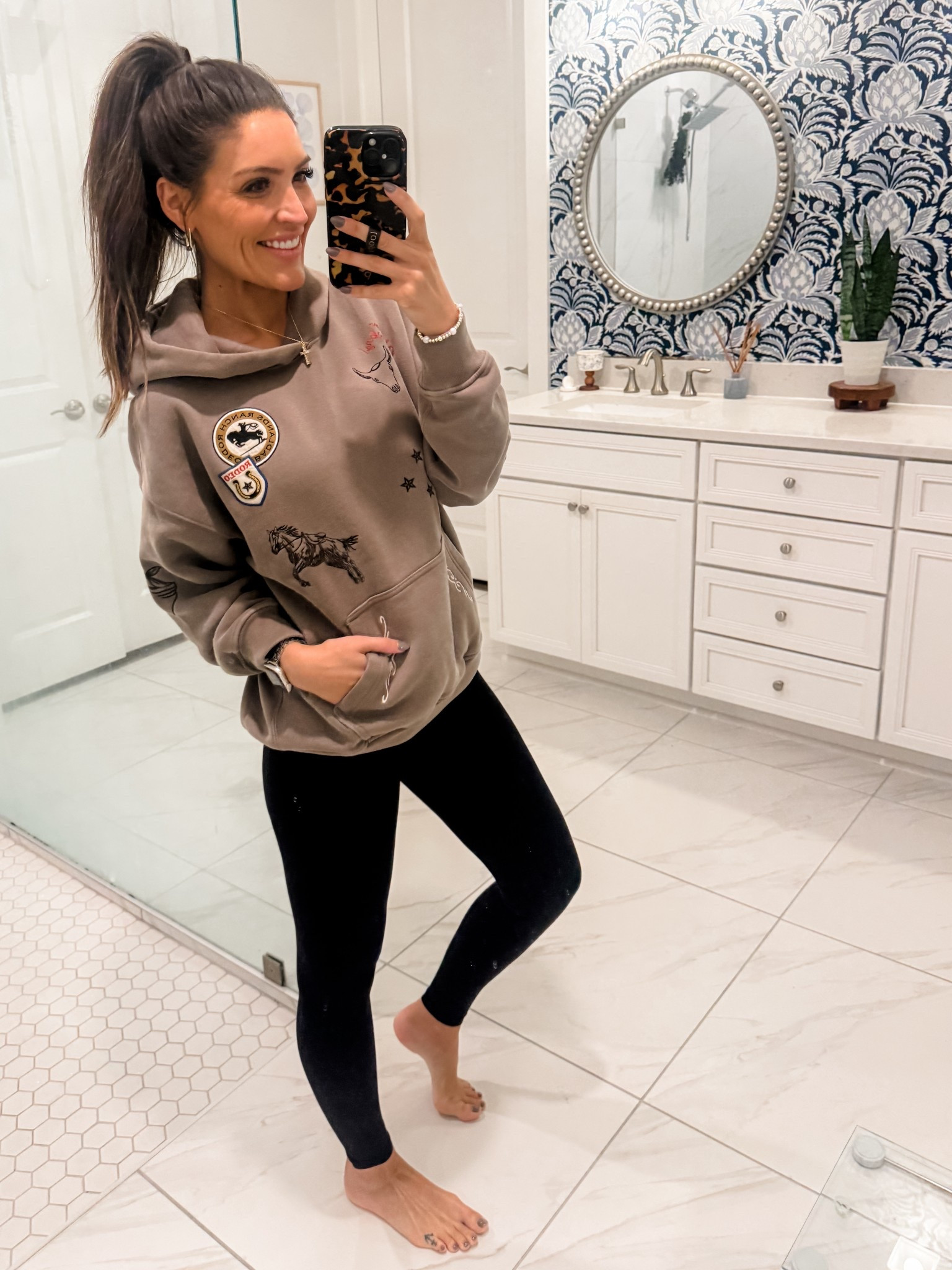 Wearing my TTS XS in both top and bottom. 



#LTKFindsUnder100 #LTKootd #LTKMidsize