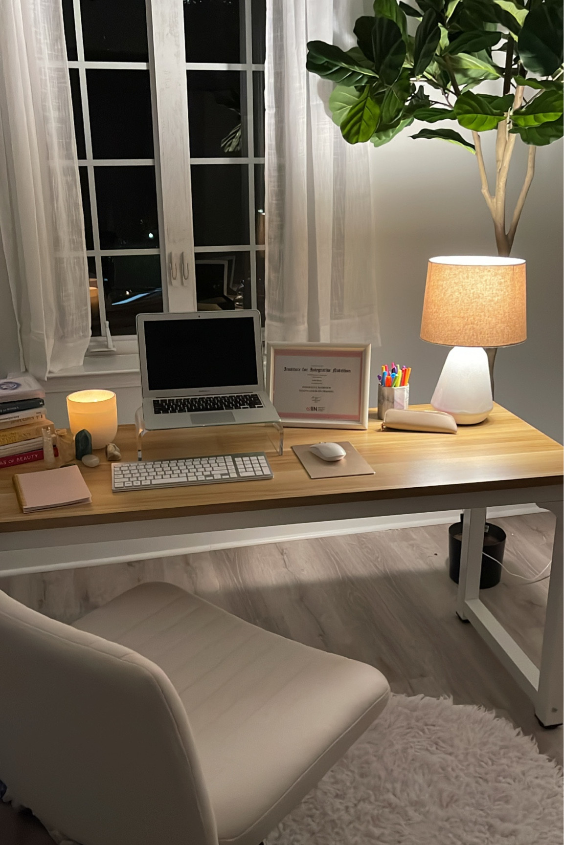 Modern office 
#targetdoesitagain
Female home office 
Modern home office 
Neutral aesthetic 
Modern organic 
Amazon home finds 
Amazon home 

#LTKhome #LTKsalealert