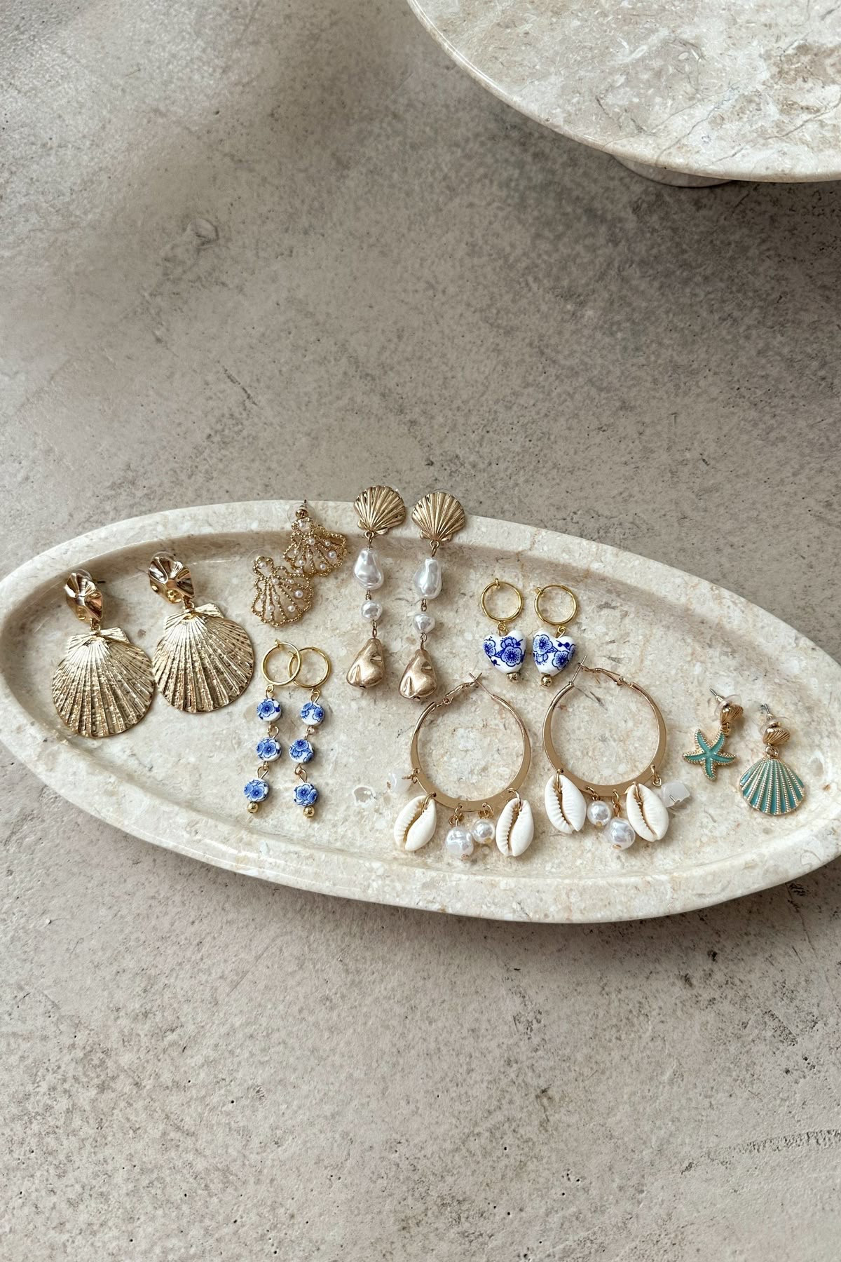 Summer Women’s Accessories!☀️👙🌊
#summer #beach #accessories #earrings #jewlery #sunglasses 