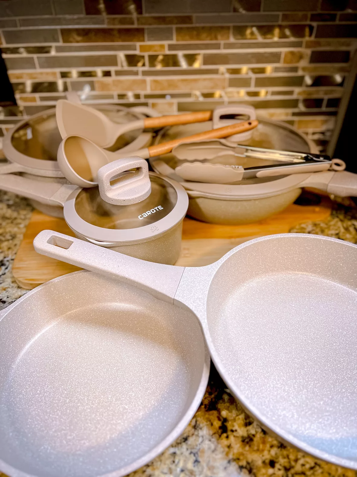 Caannasweis Pots and Pans Set Nonstick Cookware Sets Kitchen Cooking Pot Granite Frying Pans 20 Pieces, Beige