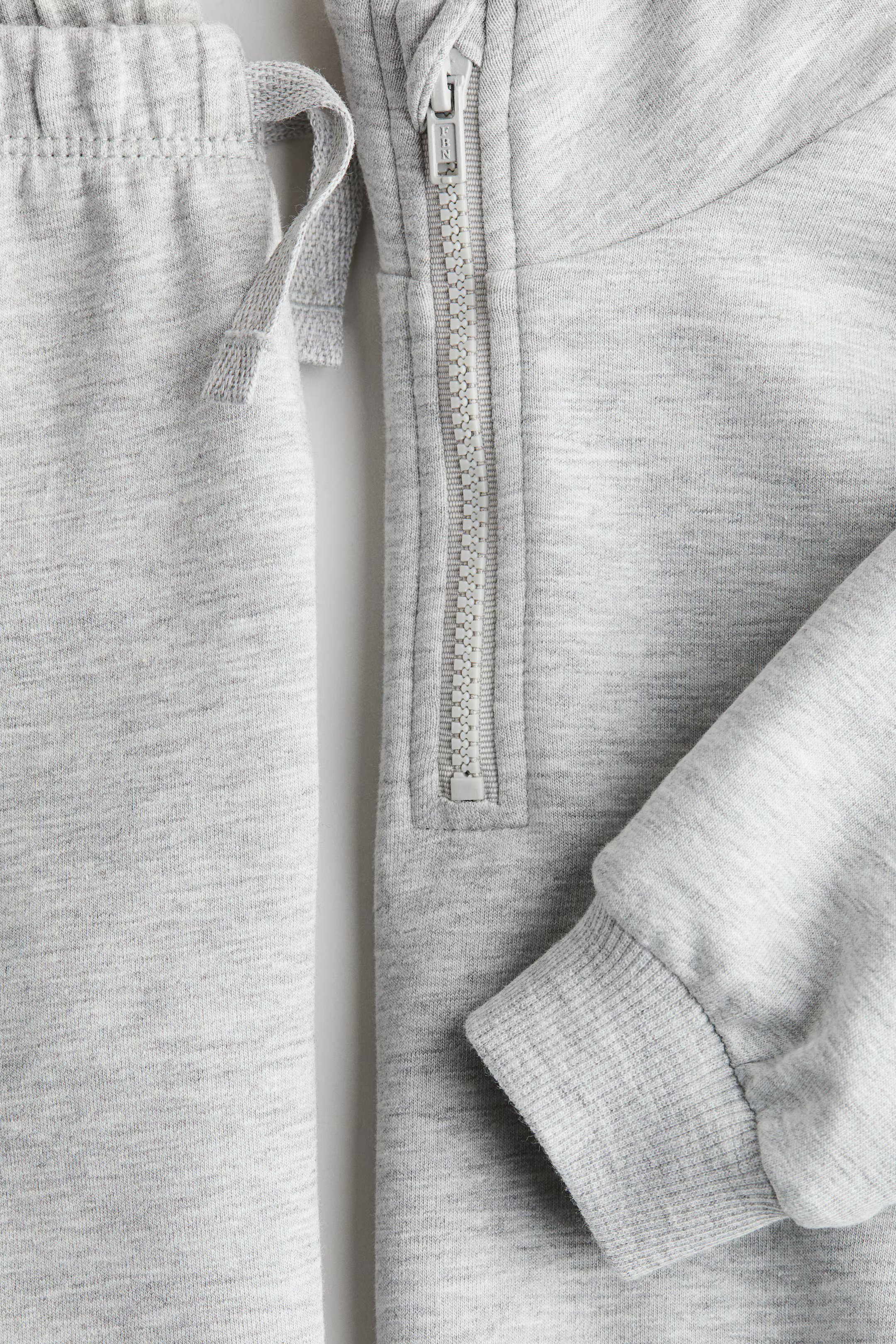2-piece Sweatsuit | H&M (US + CA)