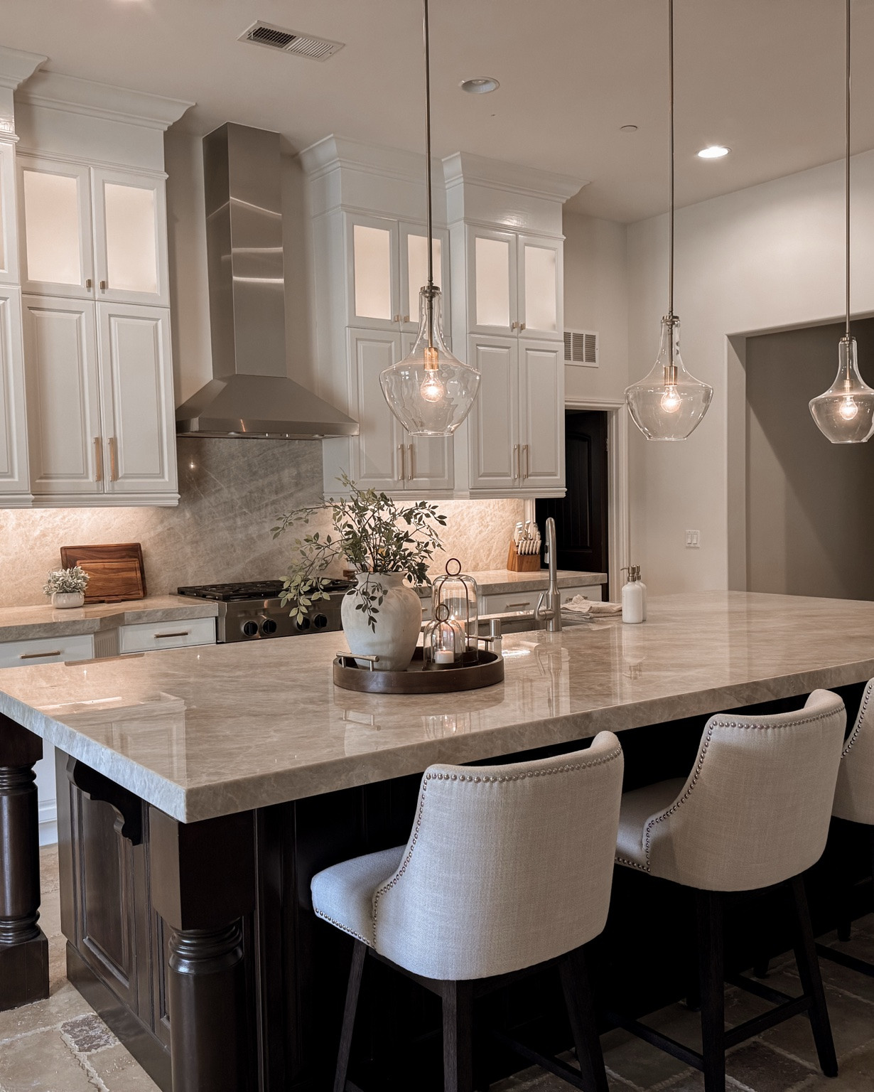 Some of my favorite kitchen remodel finds are finally on sale for Memorial Day 🤍 If you love the modern organic look, these affordable pieces instantly elevate your kitchen without a full renovation. My fabric swivel counter stools add warmth and texture while still feeling clean and modern, and the glass and gold pendant lights bring the perfect soft glow and timeless designer feel. Neutral, cozy, and high-end looking without the luxury price tag.

#LTKHome