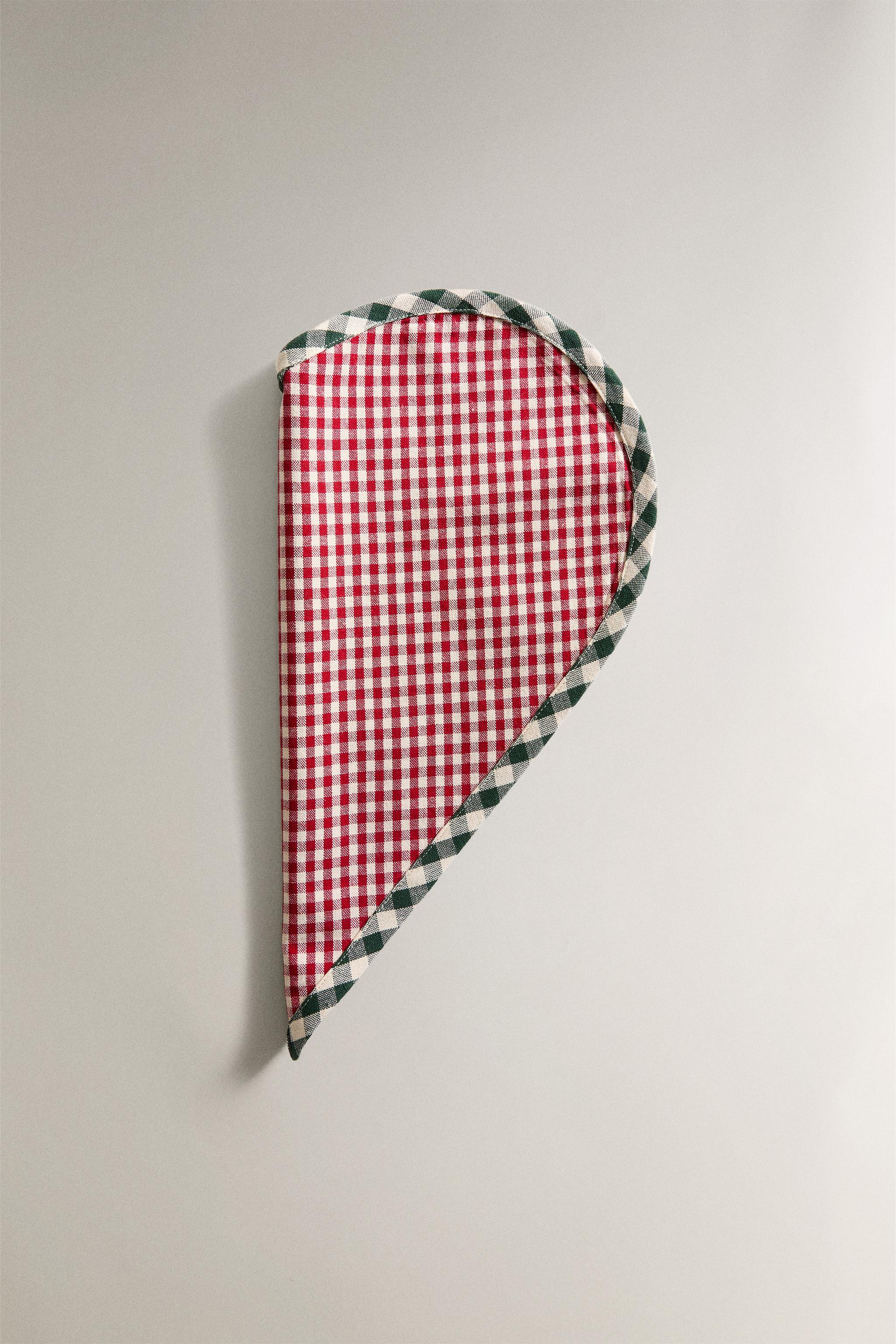 CHRISTMAS HEART PLACEMAT | Zara US