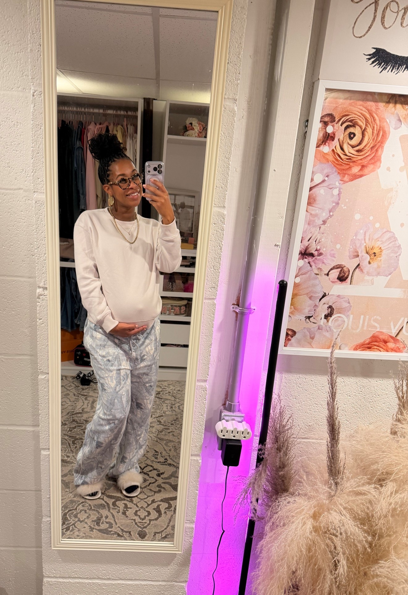 My casual mom pregnancy outfit for the day. Ran a few errands and went to my last doctors appointment before I give birth to my son and at this point I’m pregnancy comfort is what I’m going for. 

I’m in a size medium for the top and bottom and my bottoms are a men’s mediumm
#ltkcomfort #ltkmom #ltkcasual

#LTKMidsize #LTKBump #LTKStyleTip