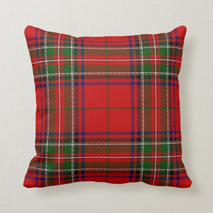 Red and Green Plaid Christmas Pillow | Zazzle