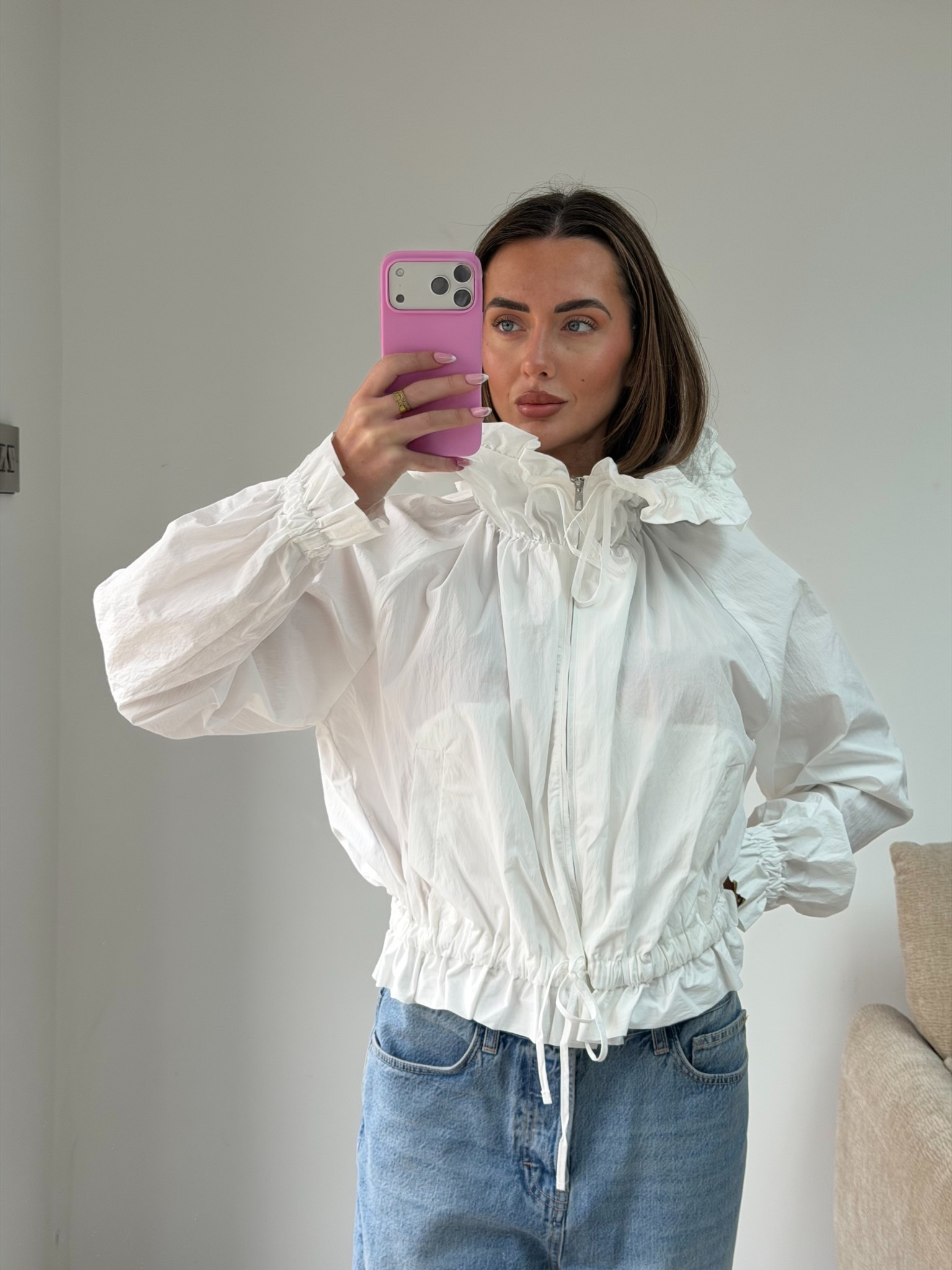 White Zara jacket 

#LTKspring #LTKeurope #LTKuk