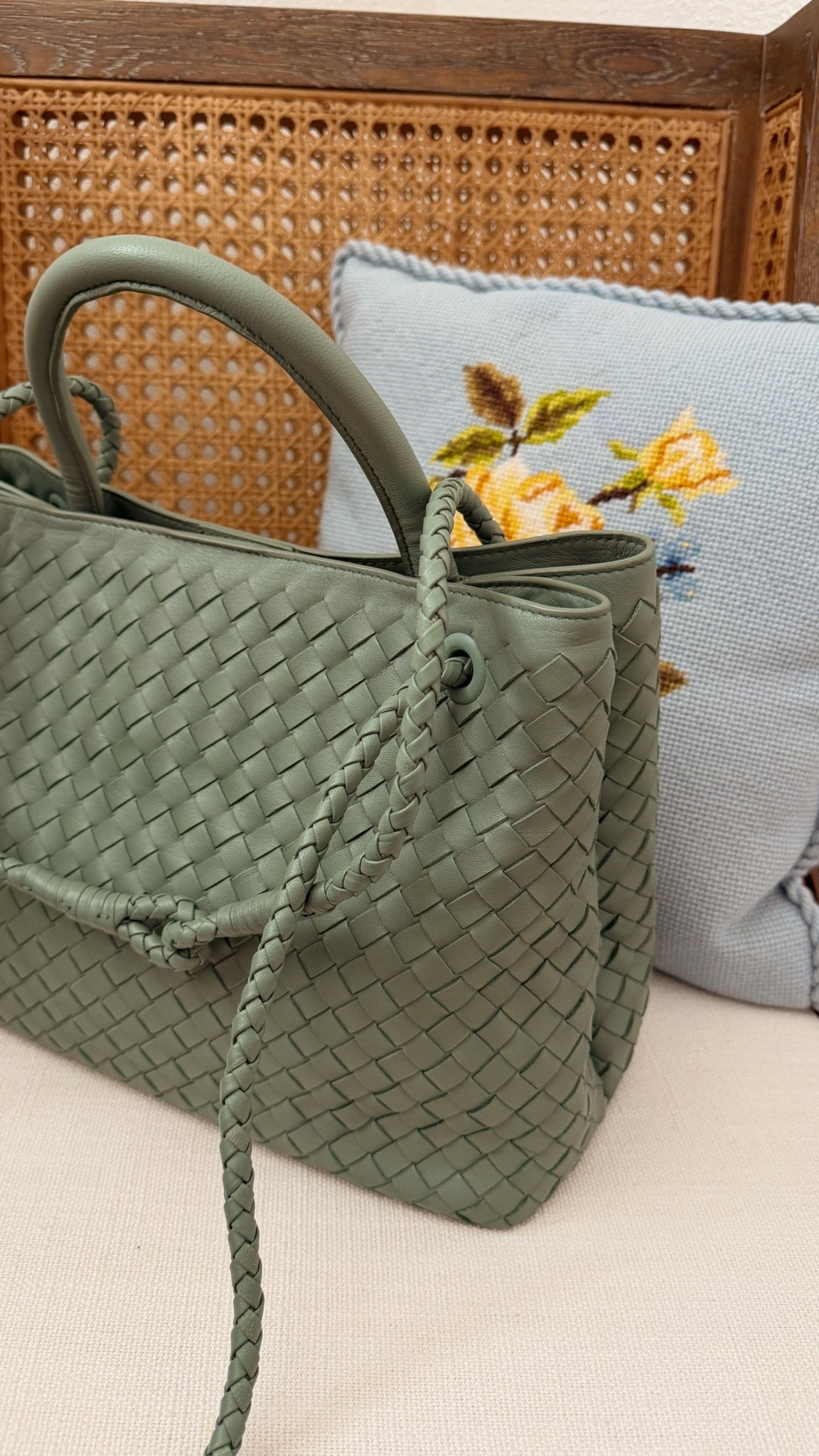 Loving the green on this… rounded up my favorite new pieces from @Quince this season. #QuincePartner
