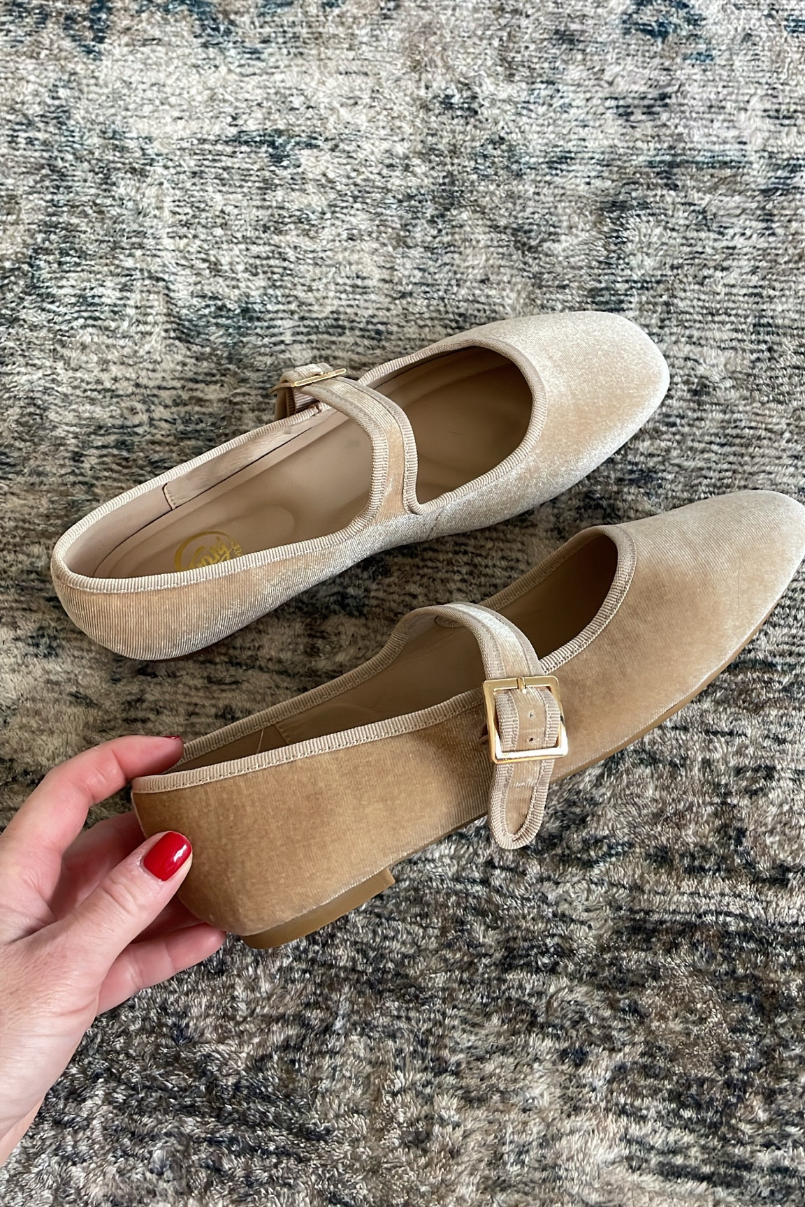 Loving these velvet Maryjane flats 😍

#LTKFindsUnder50 #LTKStyleTip #LTKSeasonal