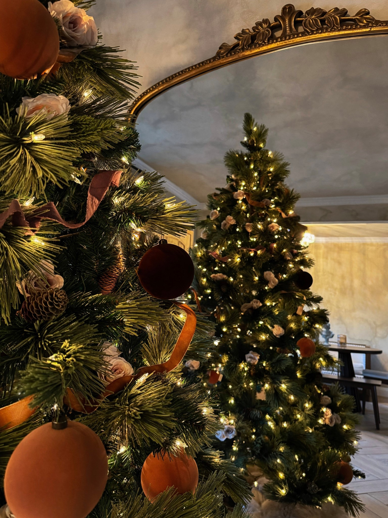 Here’s to decorating early, enjoying the season longer, and creating traditions that last for years. @nationaltreecompany 

#NationalTreeCompany #ChristmasDecor #HolidaySeason #HolidayDecor #TisTheSeason #christmastreeideas #ad
