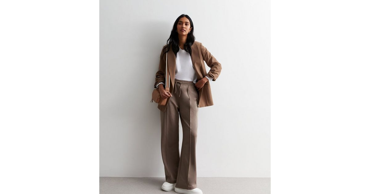 Light Brown Pleat Front Wide Leg Joggers | New Look | New Look (UK)