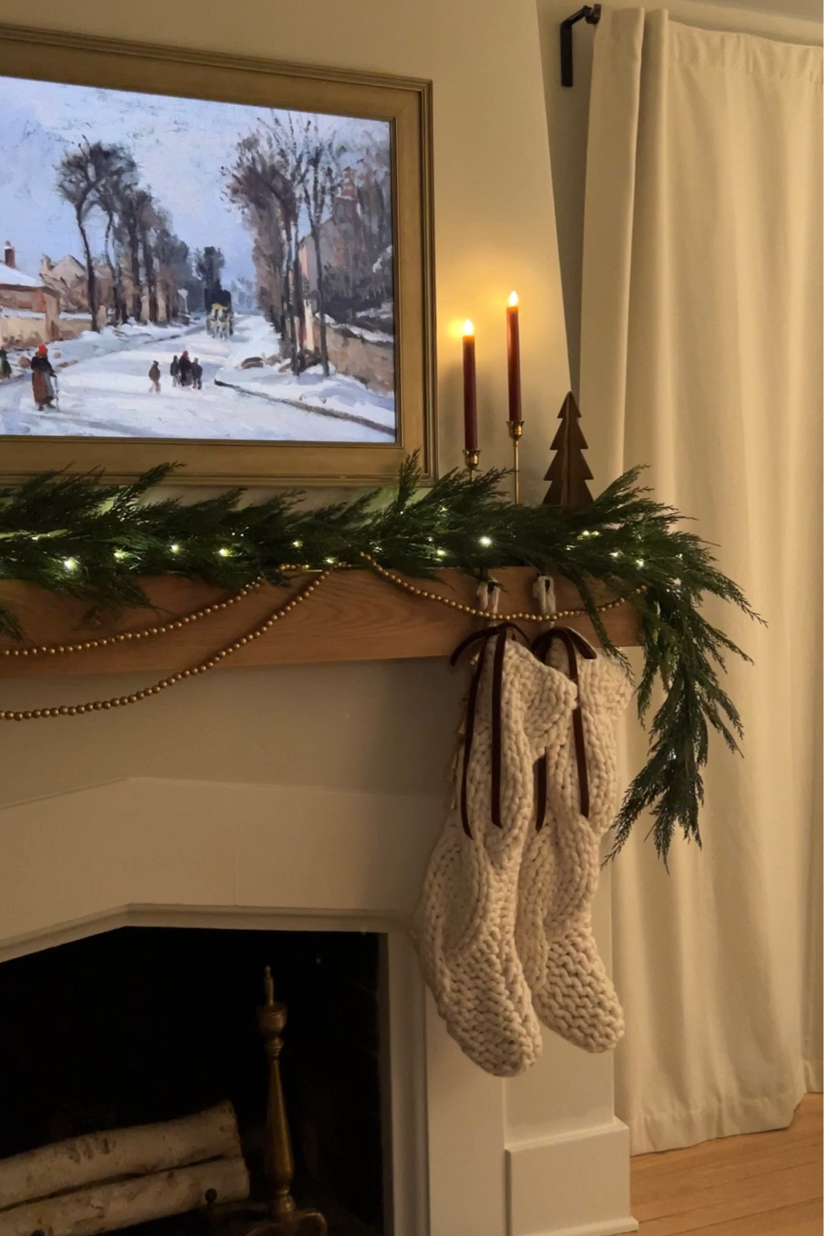Christmas fireplace mantel decor 🎄

#LTKHoliday #LTKSeasonal