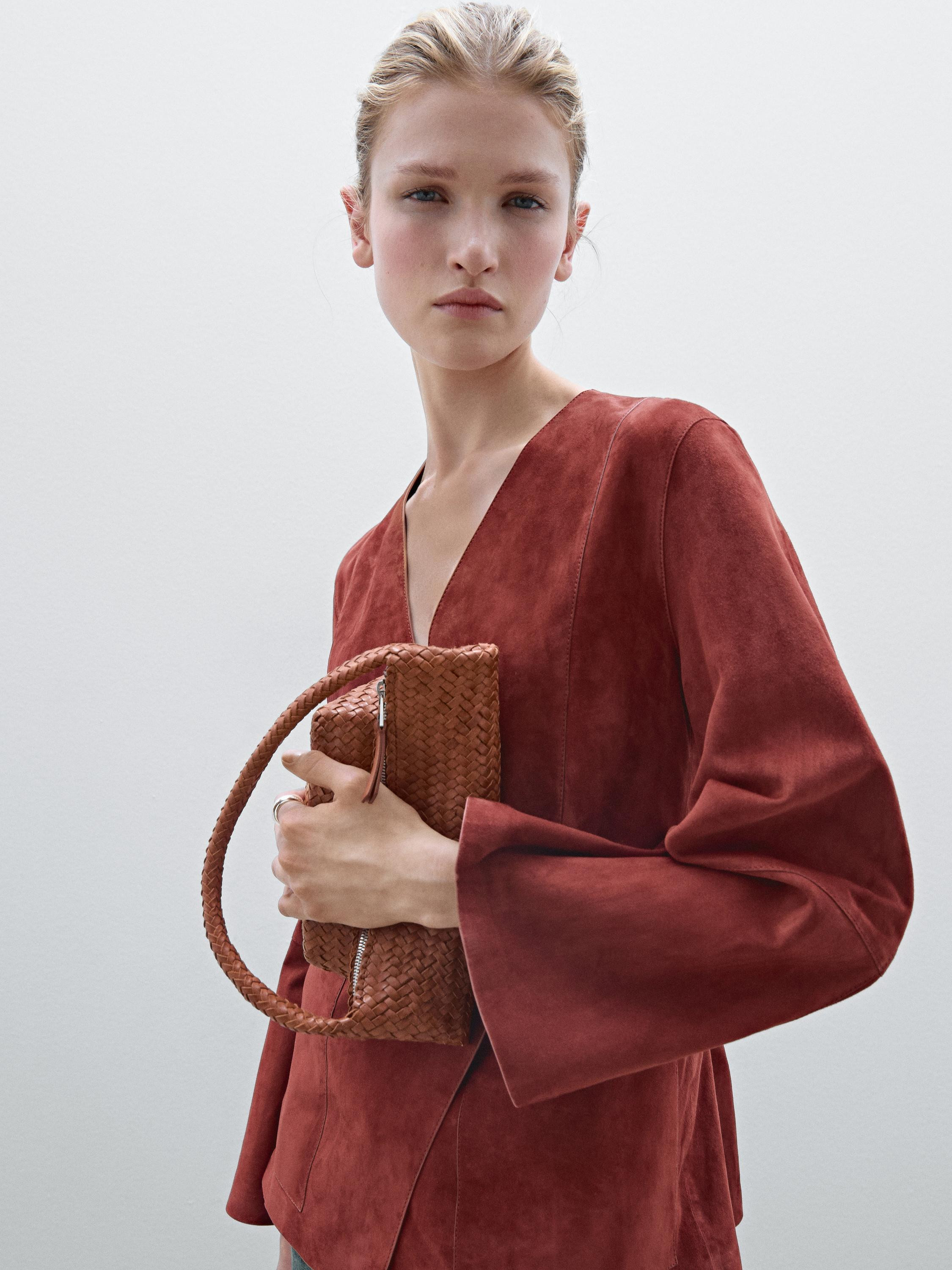 NEW INCrossover suede leather kimono
    
 $690.00  Add to basket  SELECT SIZE | Massimo Dutti US