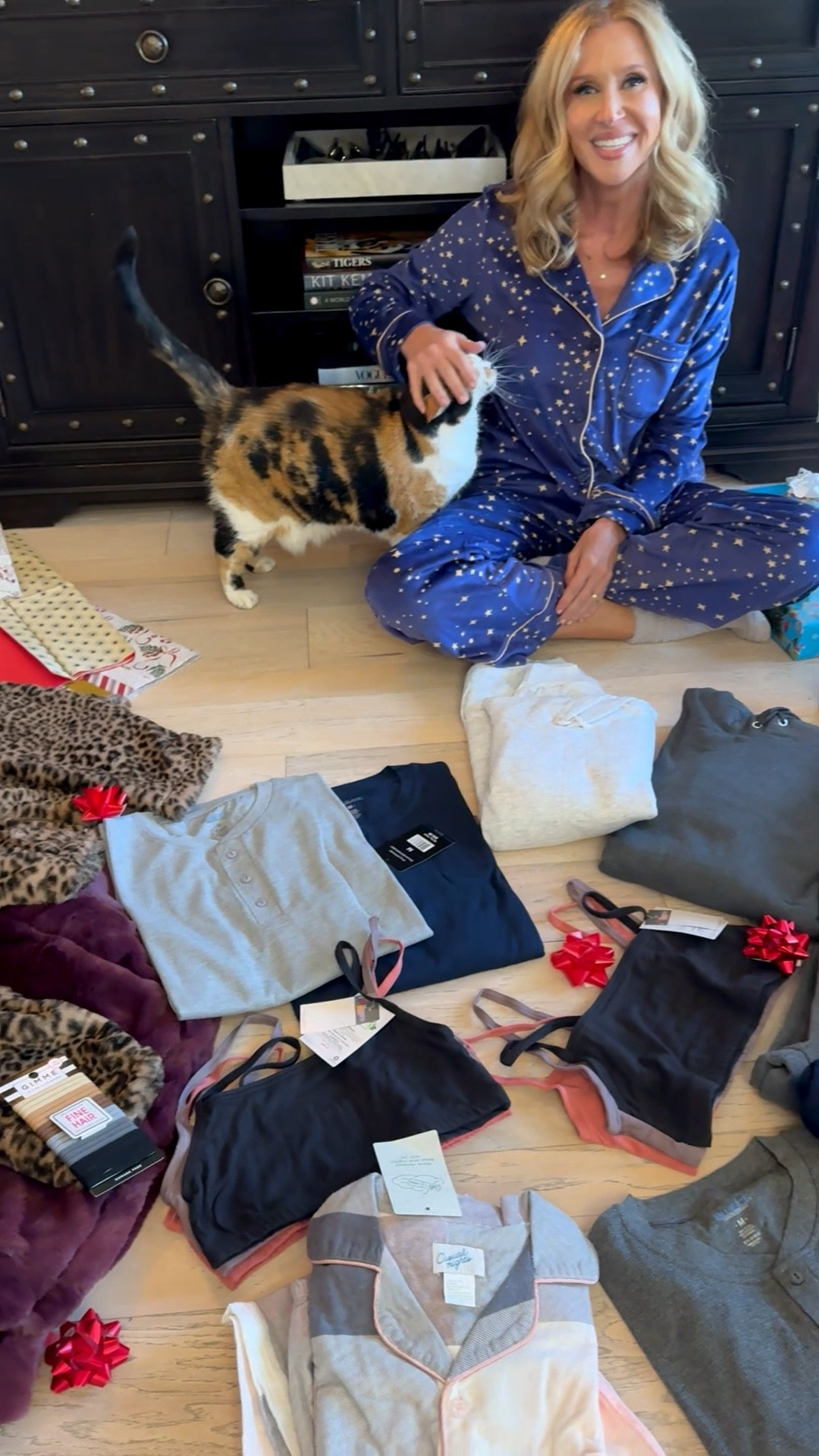 #walmartpartner #walmart @walmart 🐱🎁 Walmart’s Black Friday Deals + a little holiday magic = gifts for kids who deserve it most!! 🎄🩷

#LTKCyberWeek #LTKGiftGuide #LTKHoliday