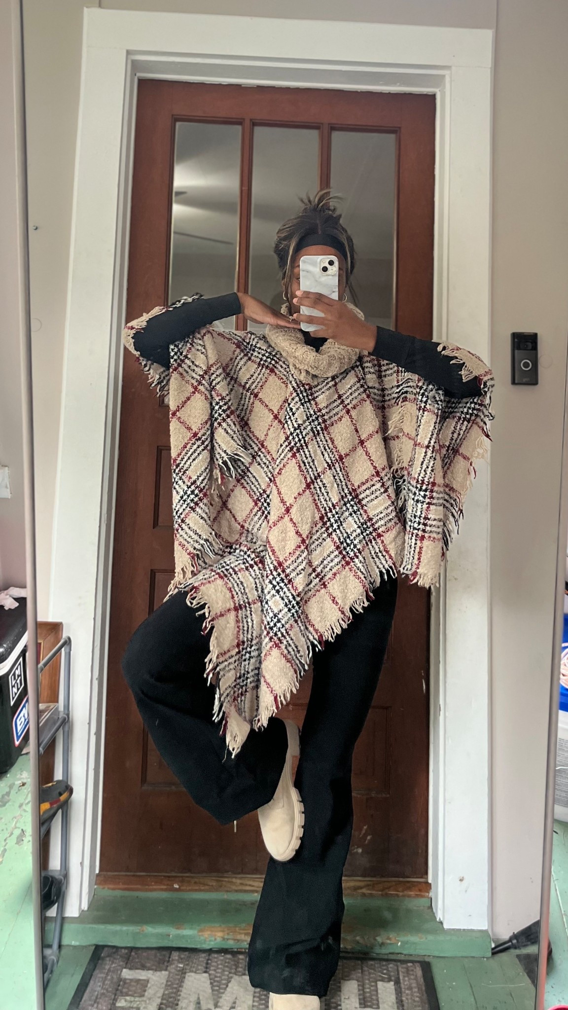 Poncho outfit 🖤

#LTKSeasonal #LTKPetite