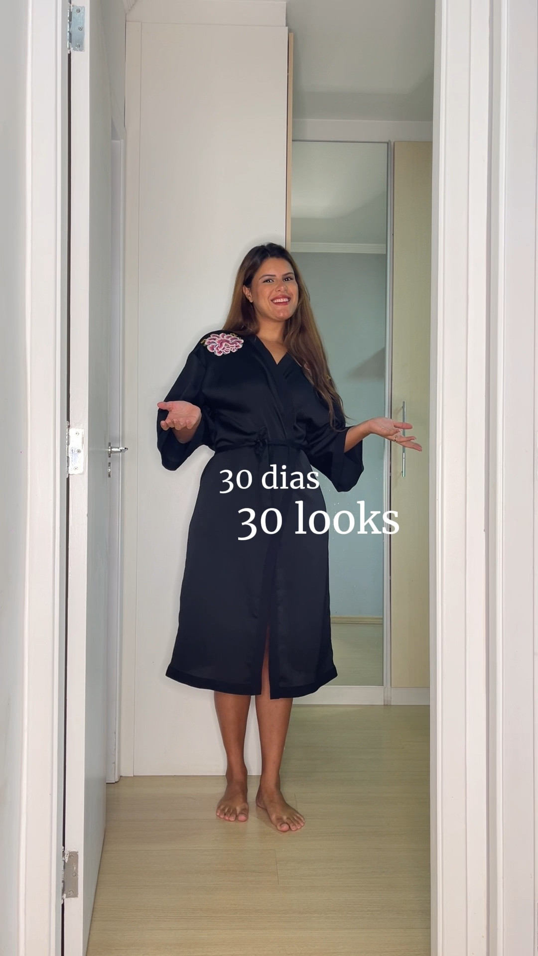 ~ dia 7 ❣️ 30 dias de looks
preto e branco nem está na minha paleta de cores, mas eu amei esse vestido.  O que vc achou desse look?

Link das peças estão nos destaque de “links” 😉

Meus Cupons de descontos ativos:
C&A e Mindset - Código Consultora: kamivogel 10% off acima de 149,00
Farm - Código Consultora: 7A7213 10% off + frete grátis

.

vestido @adorofarm
sapatilha @cea_brasil
bolsa @cea_brasil 
brinco @mindse7cea 

#fashion #oodt #grwm #Itkcreator #achadoscea
#30daychallenge#outfitideas #outfitinspo #minhacea #achadinhosrenner #vestidolongo #adorofarm 
#achadosdasemana #arrumesecomigo #farmetes

#LTKbrasil
