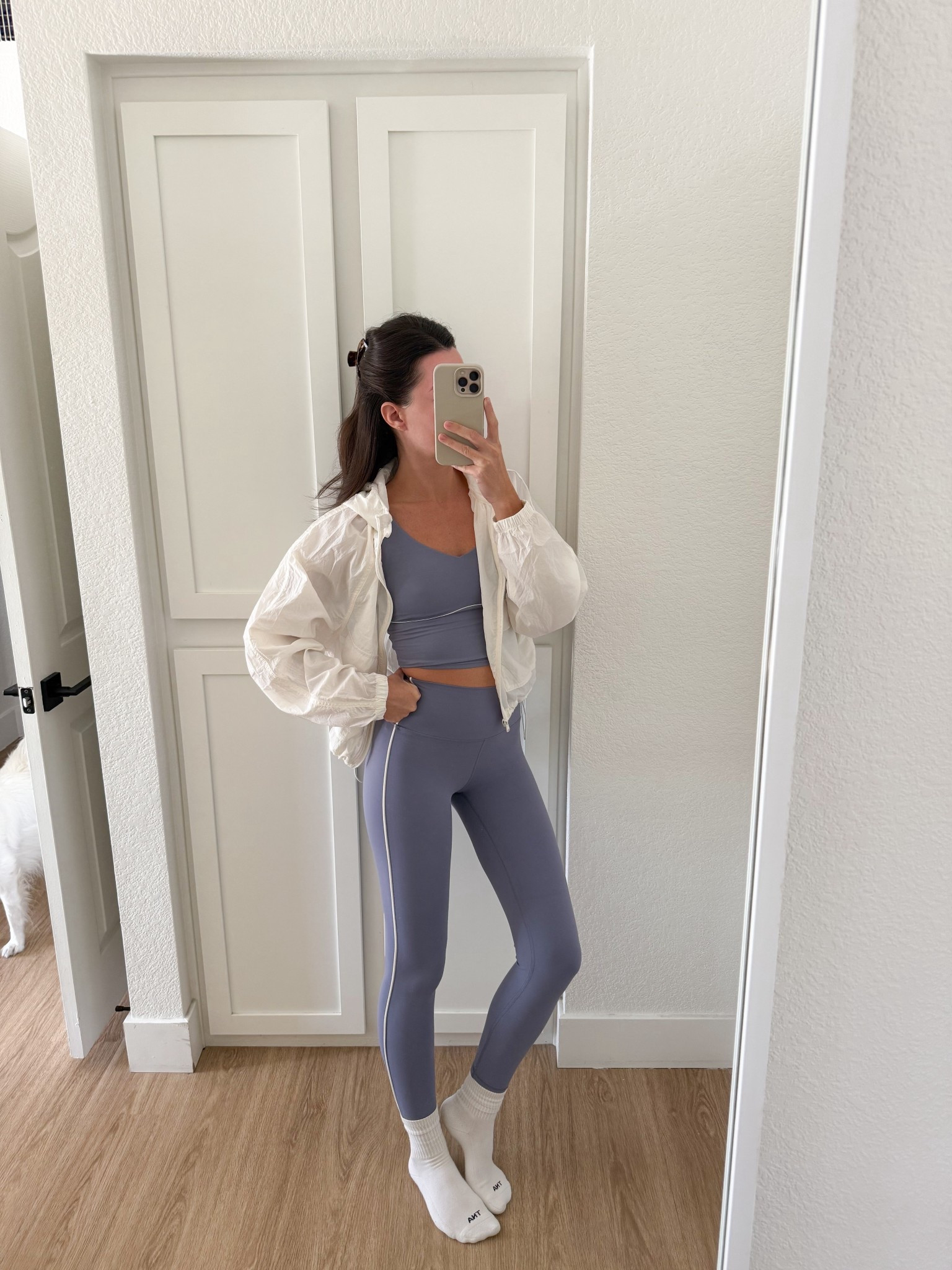 I’m 5’7” wearing a size small in the jacket and leggings, size XS in the top! 

#LTKgrwm #LTKActive #LTKootd