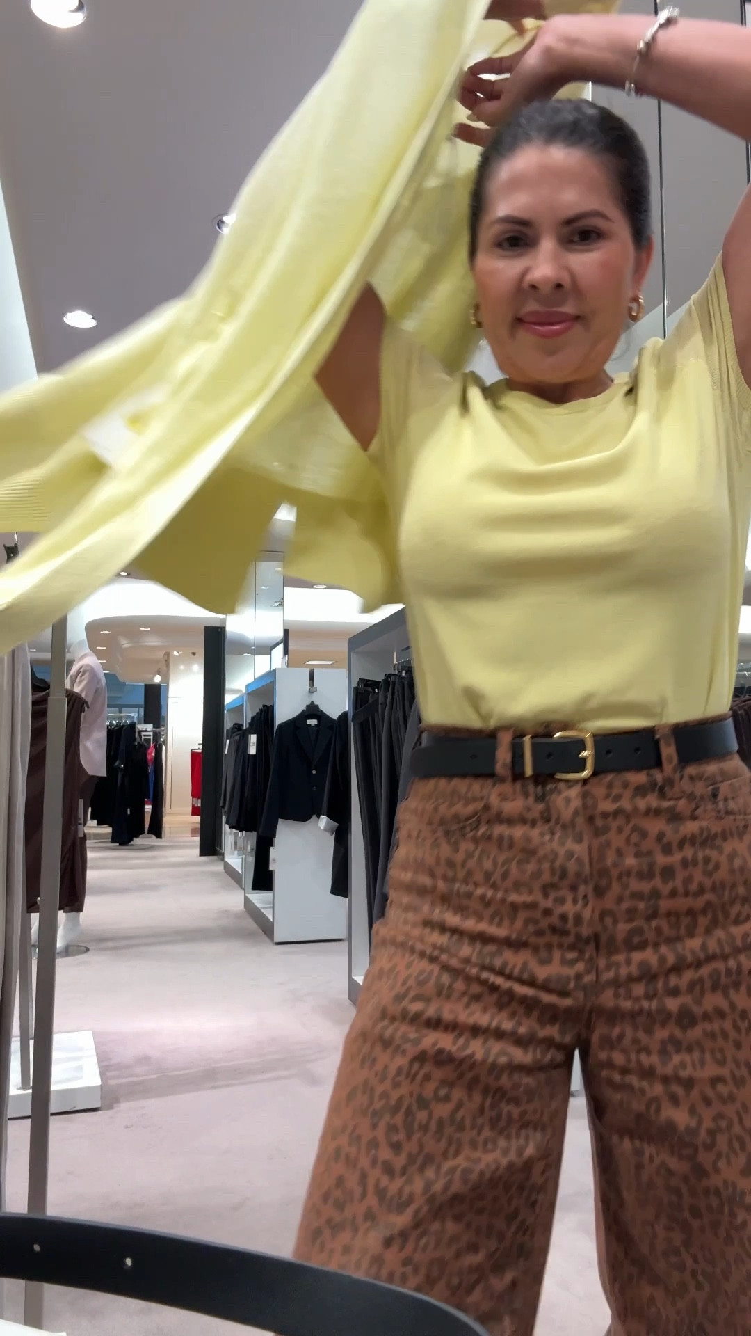 Esta blusa me a acompañado este verano y a sido de mis favoritas es tela fresca y el color perfecto.
Que locura de ofertas y todo me gusta 

#LTKStyleTip #LTKSeasonal #LTKSaleAlert