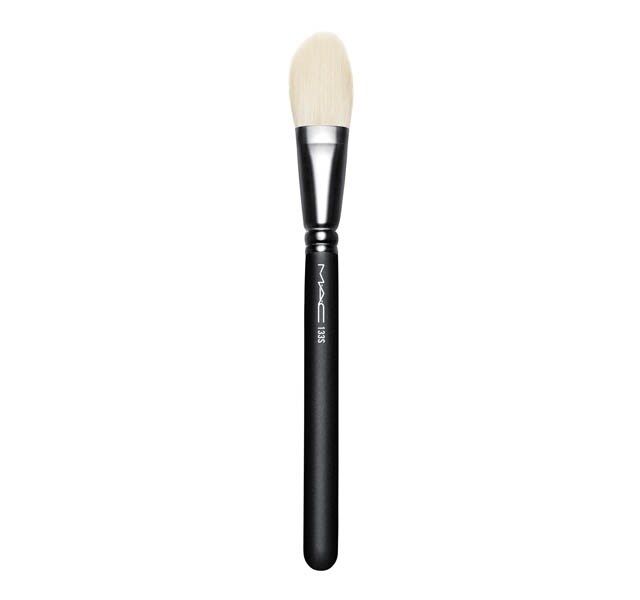 133 Synthetic Small Cheek Brush | MAC Cosmetics - Official Site | MAC Cosmetics (US)