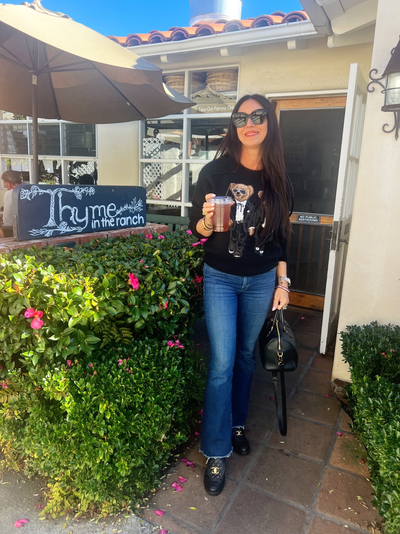 Soft sweaters, yummy things to sip on, and the sweetest holiday vibes. Consider the season officially started ✨ 

#LTKdayinmylife #LTKootd #LTKHoliday