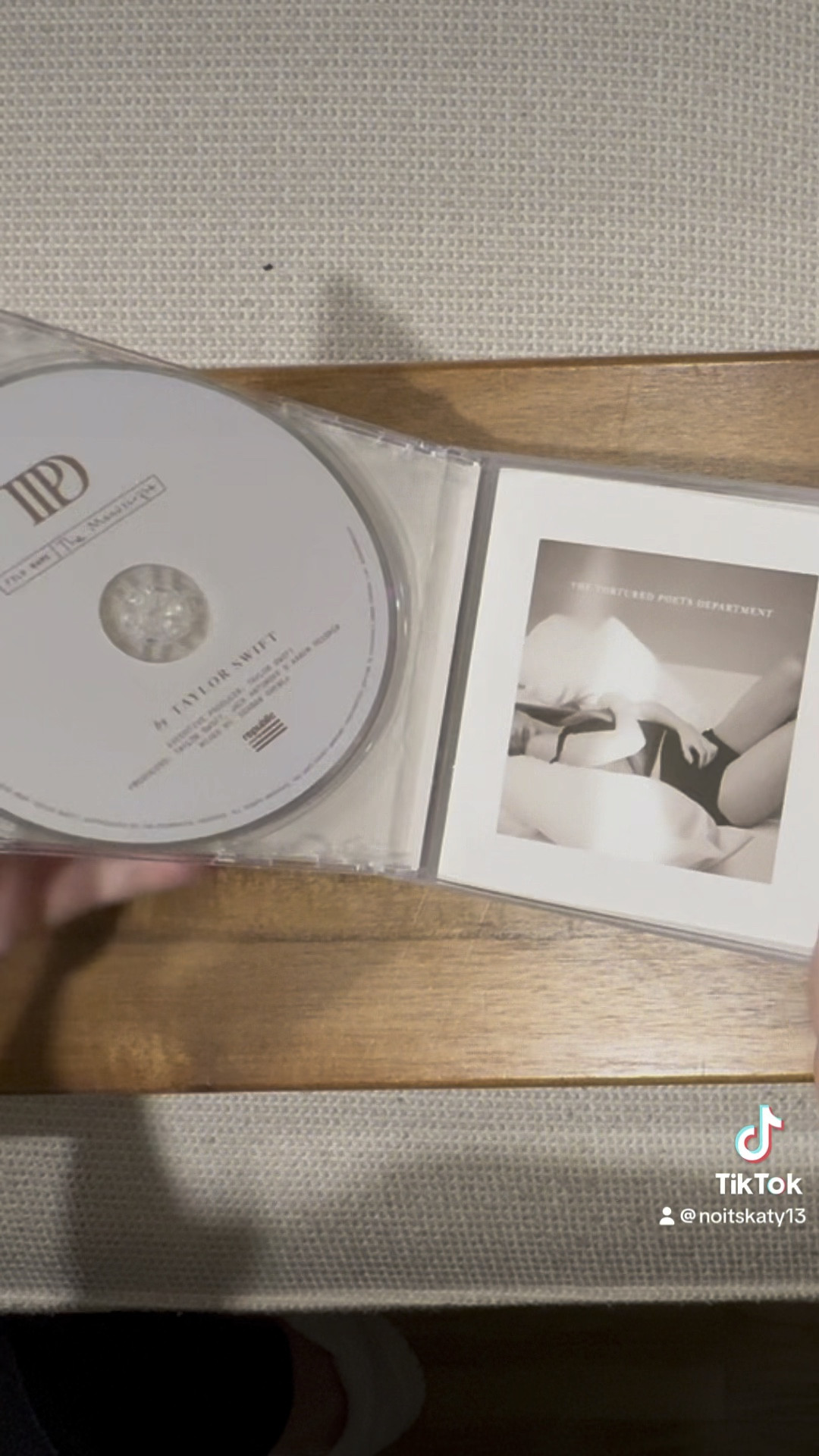 TTPD Collectors Edition with The Manuscript Bonus Track CD unboxing 🤍 Get your copy of the CD @ the links below!
#TheTorturedPoetsDepartment

#LTKGiftGuide #LTKhome