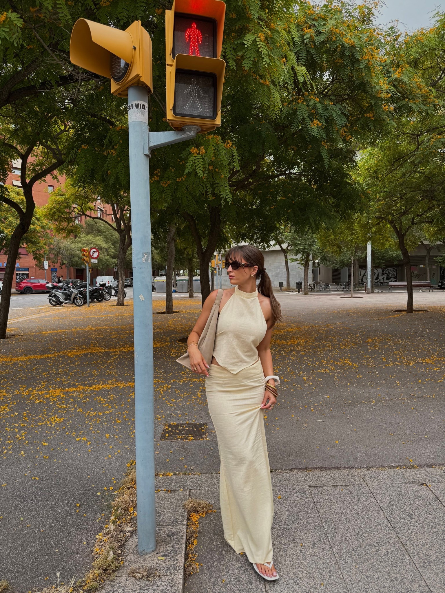 Butter yellow - the colour of the season 🍋

butter yellow, pretty little thing, coord, city break, linen, maxi skirt 

#LTKTravel #LTKStyleTip #LTKSummerEdit