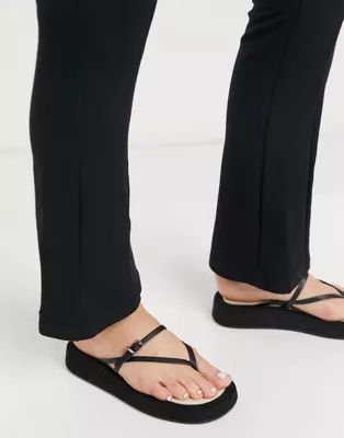 ASOS DESIGN Fateful chunky flip flop sandals in black | ASOS (Global)