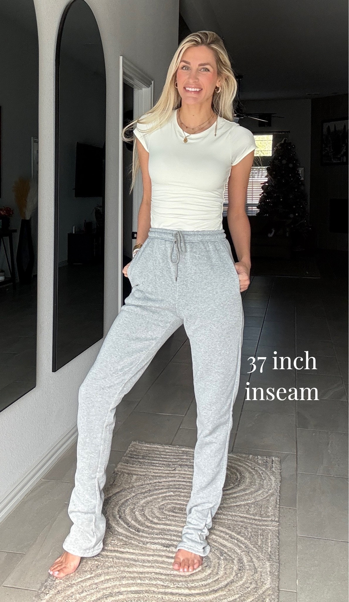 Tall girl friendly alert! These sweatpants actually reach the floor! They're a drawstring waist with a skinny-baggy fit
- comfy

#LTKmomlife #LTKSaleAlert #LTKTall