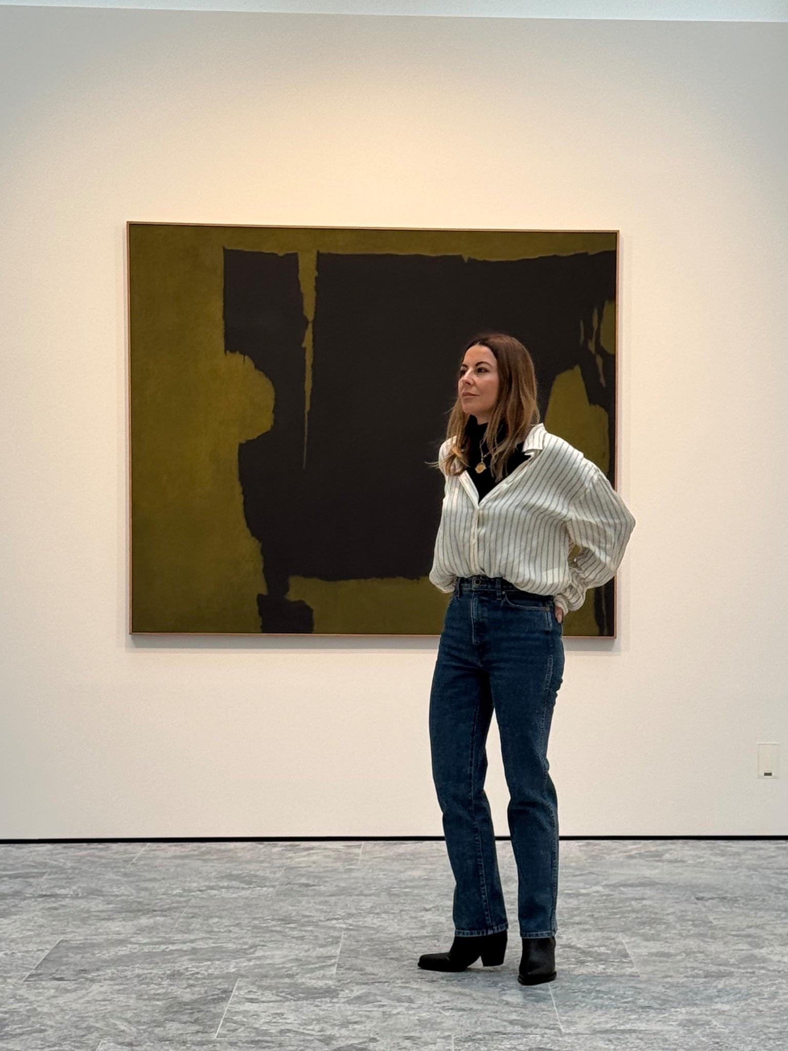 Jeans 25 
Shirt in size Small
Boots are Hermes linked similar from Zara 