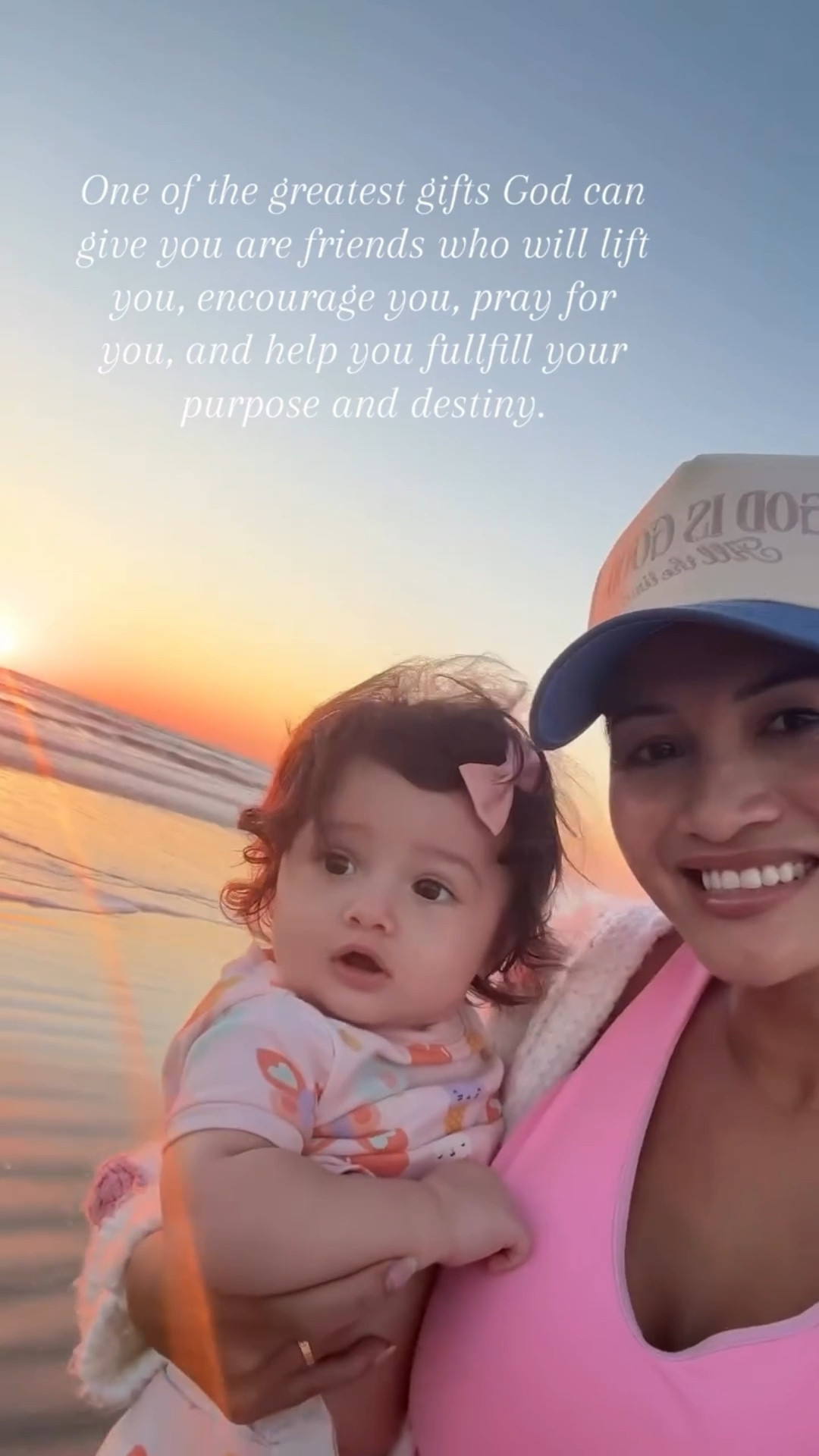 God will put the right people in your life for a season and a reason. I’ve been so blessed to have friends from all seasons of my life who have been there for me thick and thin. Even married for 11+ years nothing can replace those friendships. This season in my life I’ve had to step up as a parent while my husband was gone more than 2/3 of the year. Having my life partner, my best friend, the person I could lean on be gone for so long was and is still very hard for me. But I show up everyday for my children even when I feel like im not doing the best job. But God always provides, and having those friendships I could turn to when I just need to vent or support has been a Godsend this year. It isn’t easy having adult friendships when you’re a mother. So being able to have those friendships who uplift you and bring you closer to Jesus is truly a blessing. Tag someone you are thankful for this year.💛🙏🏽