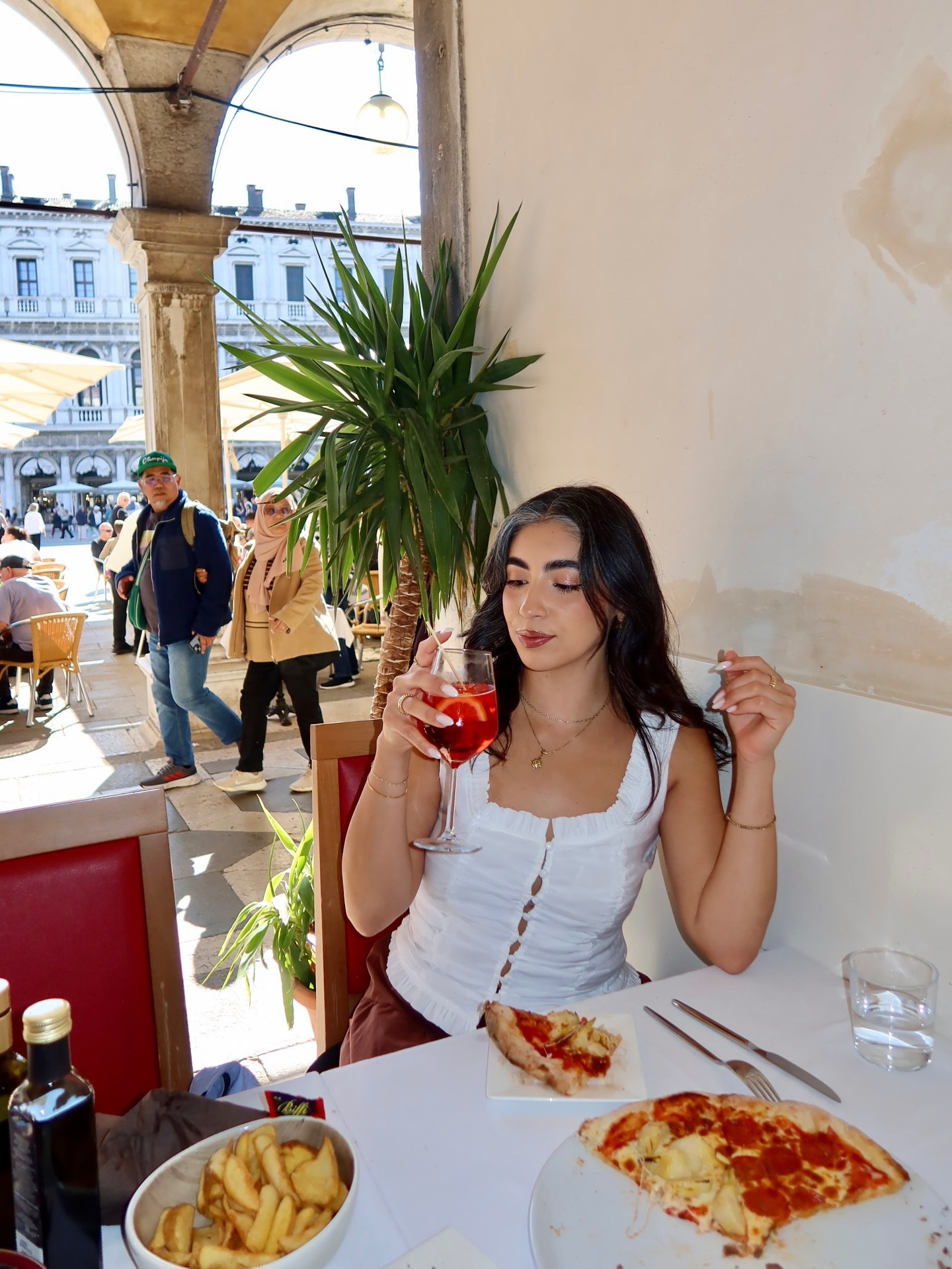 Rome → Florence → Venice 🛶 Our last stop of our mother-daughter trip to Italy ♥️ Can you guess what city was our favorite? 

Full Italy Vlog coming to the blog soon!

#italy #italytrip #travelitaly #veniceitaly #travelvenice #latinaswhotravel #womenwhotravel #motherdaughtertravel