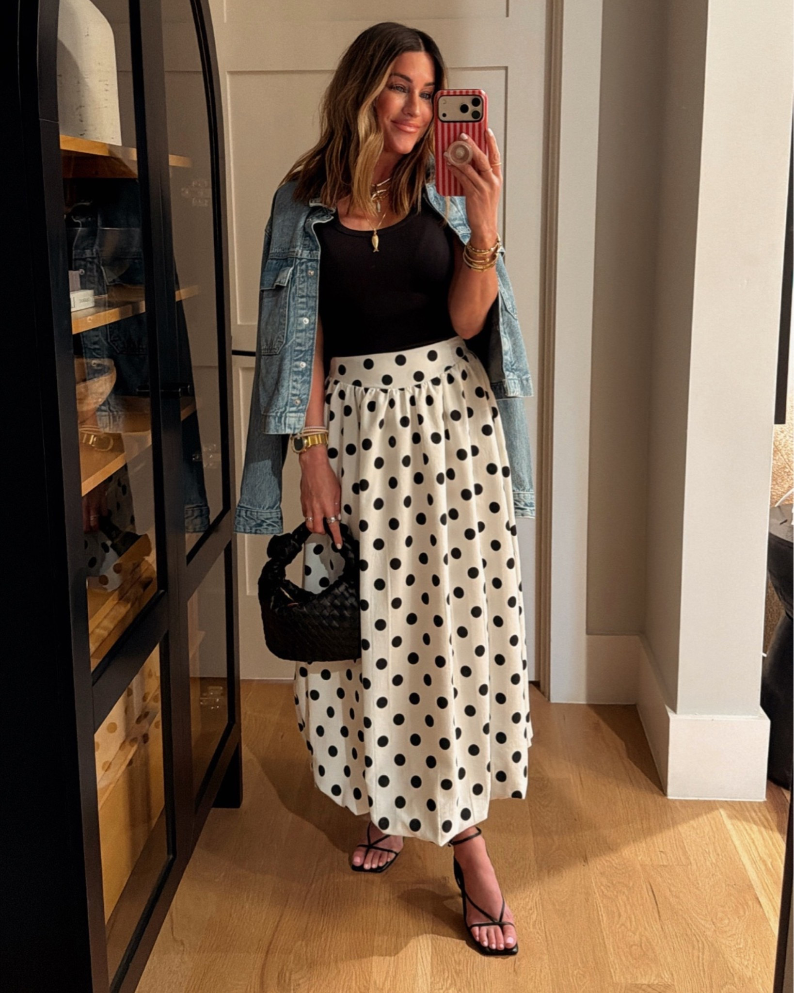 This Amazon skirt is so cute and so elevated! Comes in so many colors.😍Wearing size small.

#LTKootd #LTKgrwm #LTKSeasonal