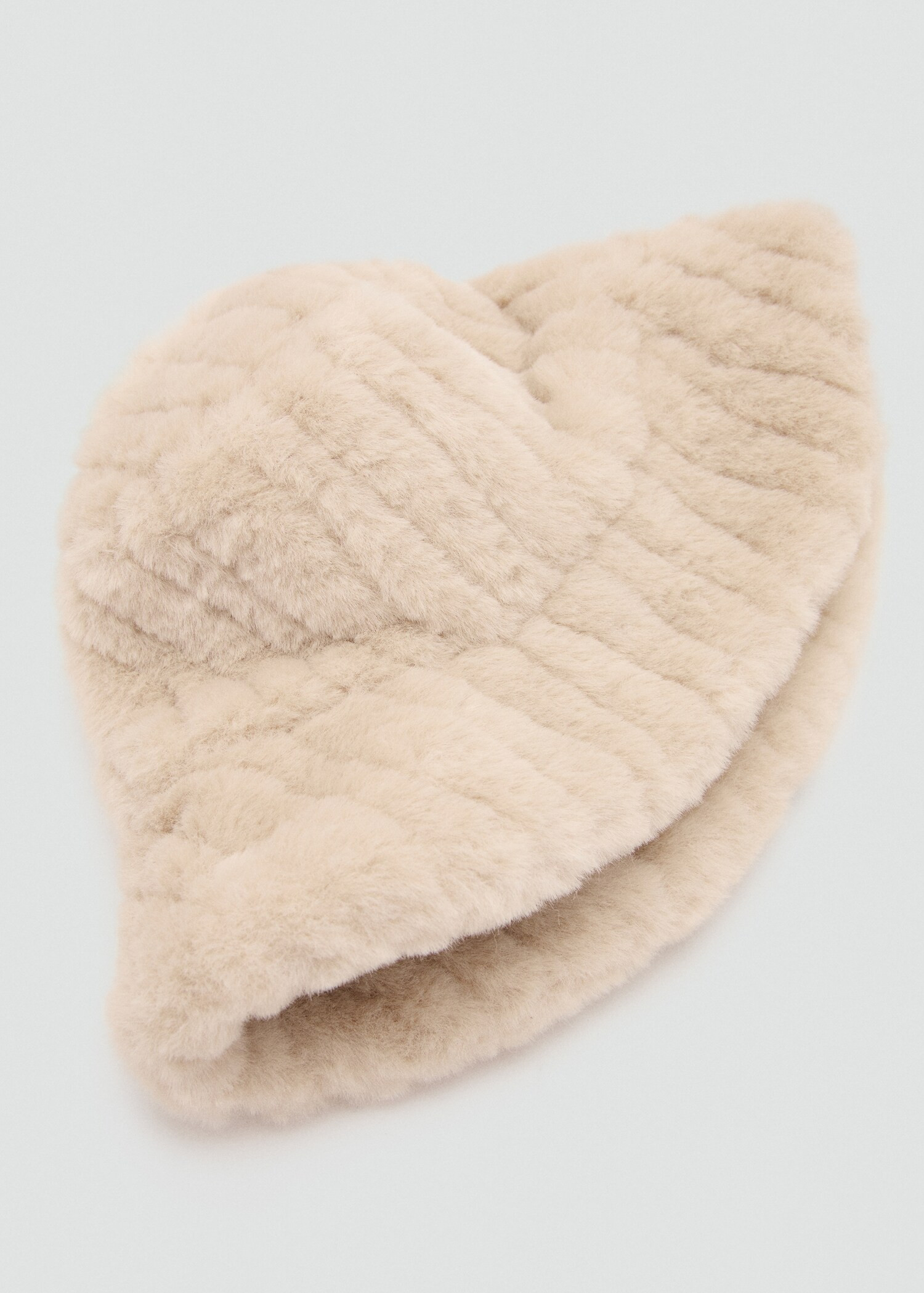Faux-fur bucket hat | Mango (US/MX/AU)